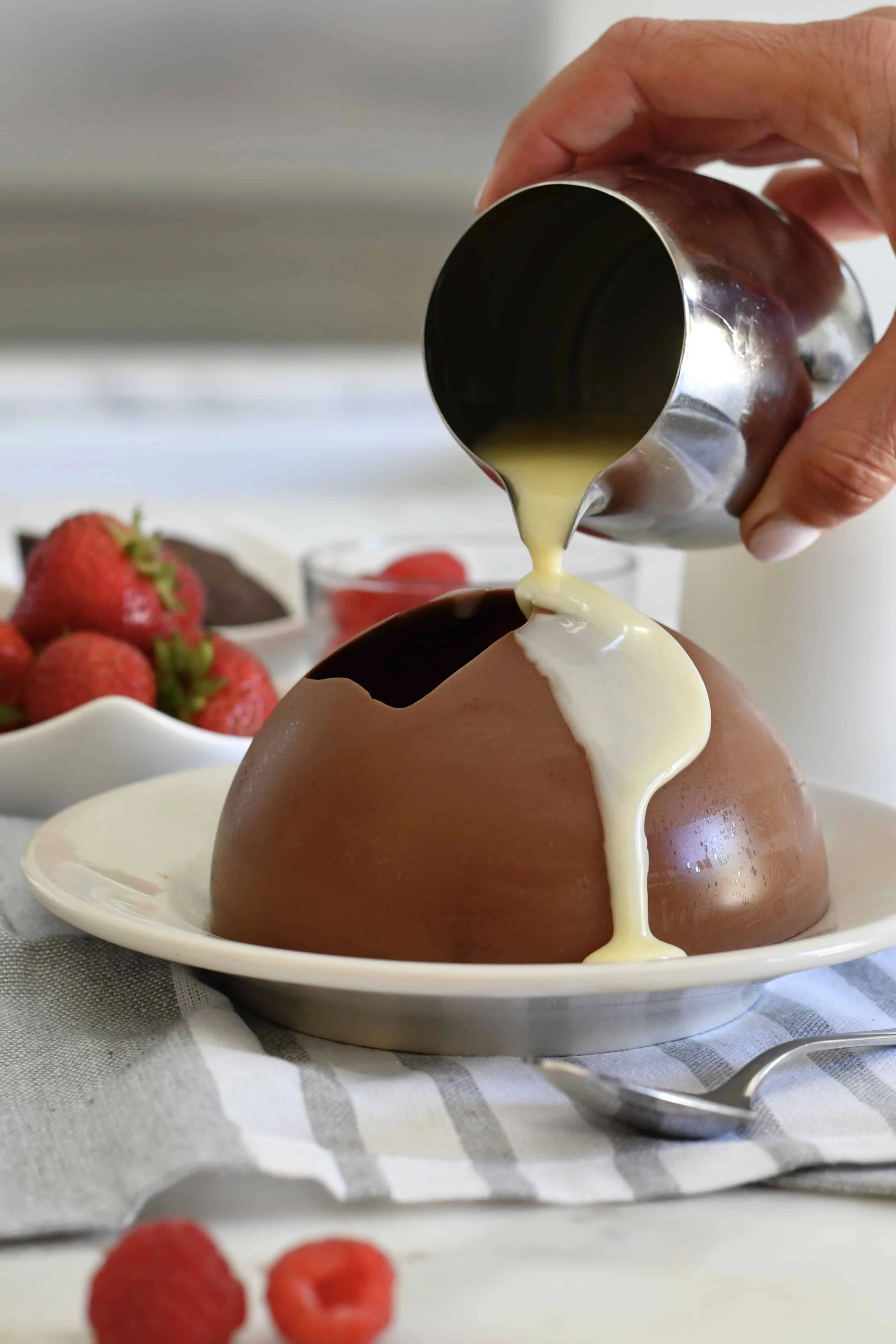 melting-chocolate-dome-dessert