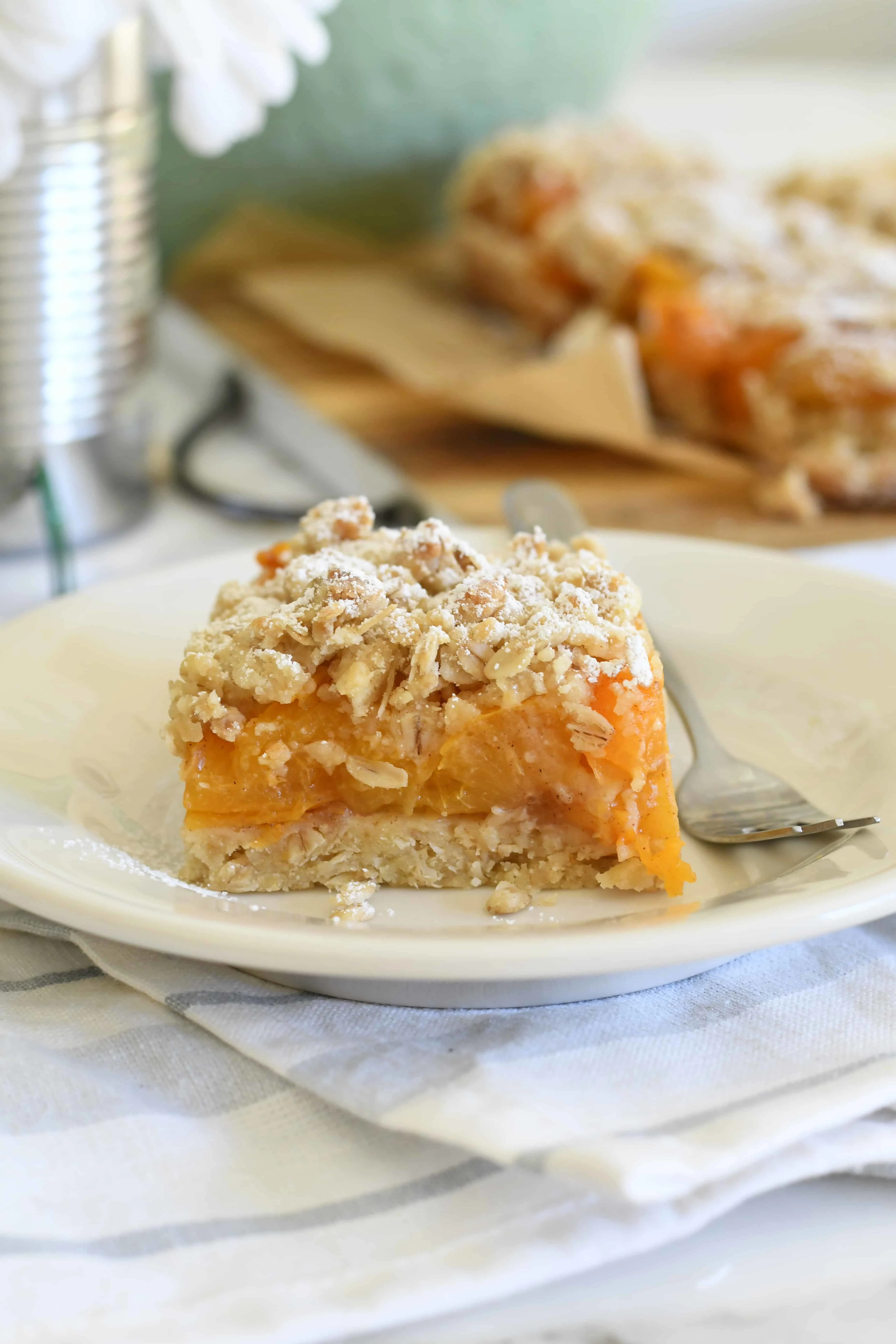 easy-to-make-apricot-crumble-bars