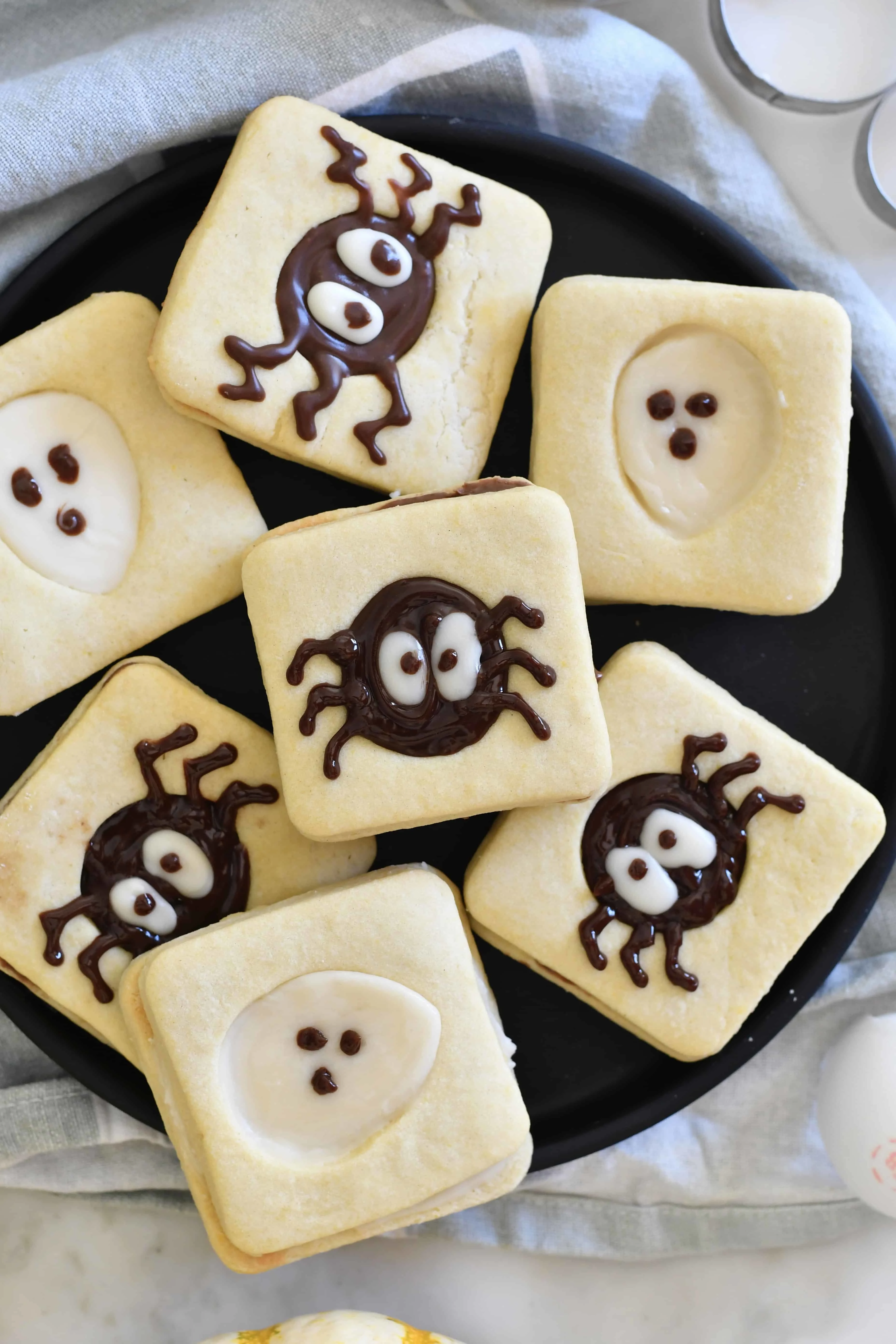 halloween-sandwich-cookies