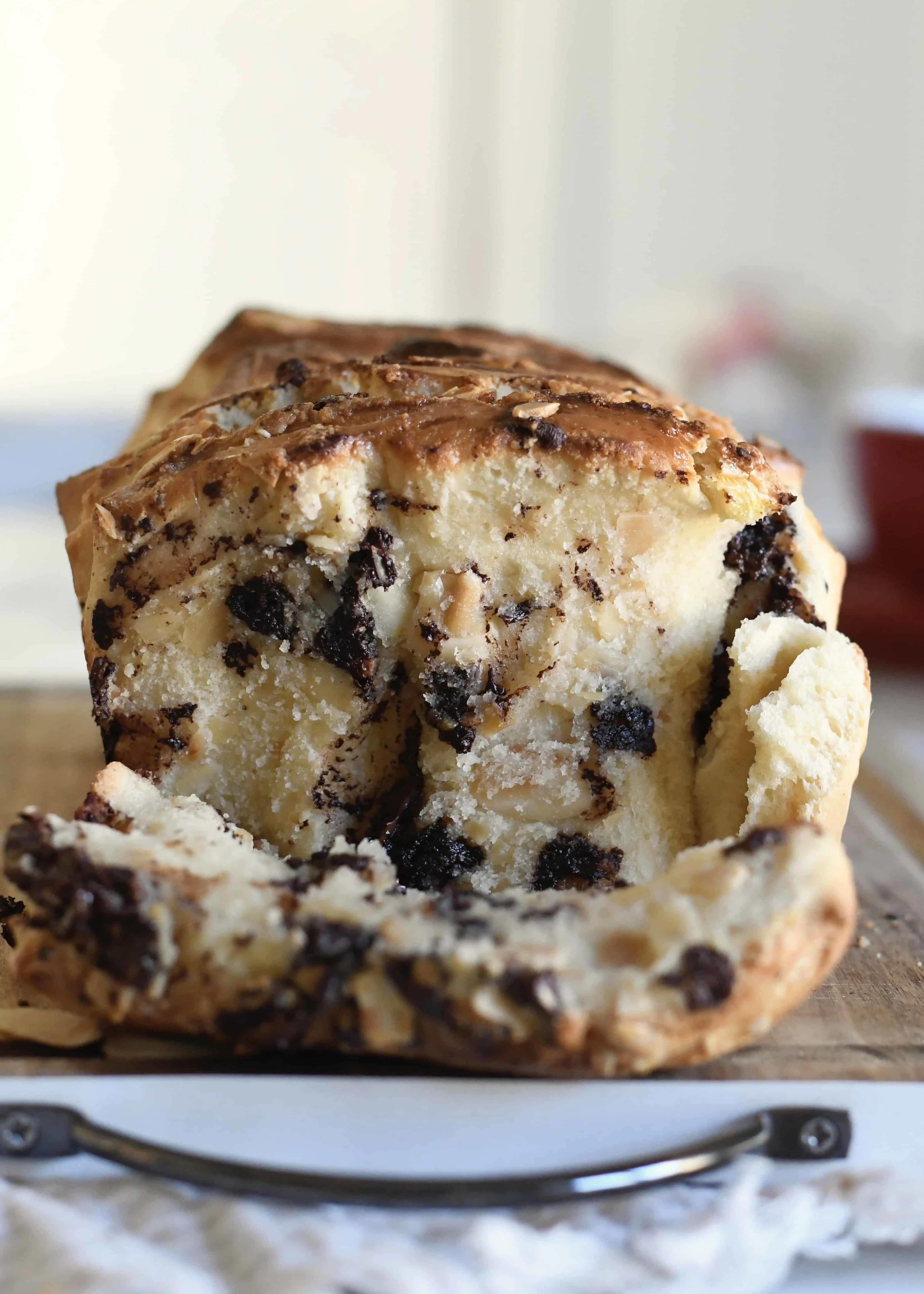 chocolate-almond-pull-apart-bread
