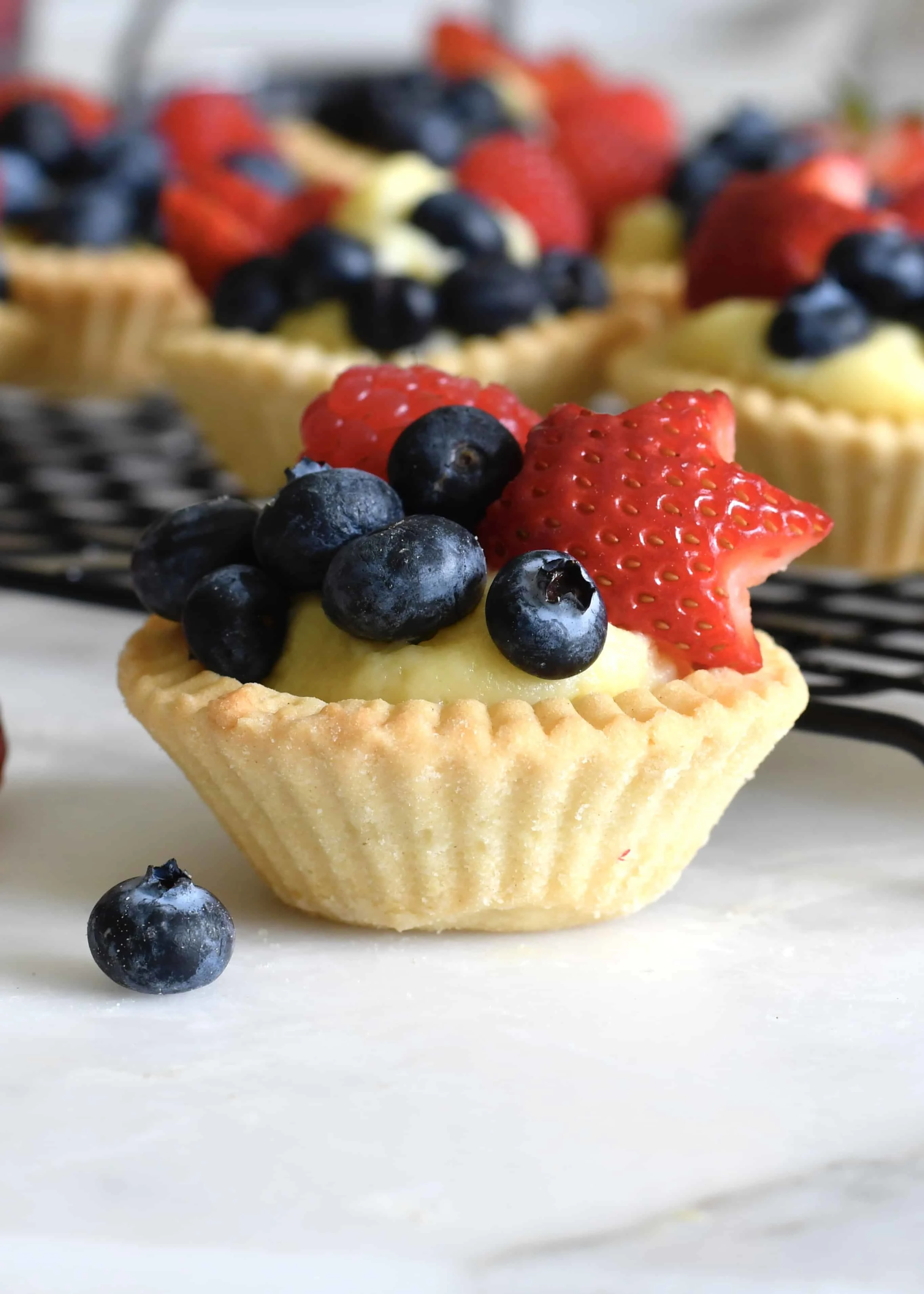 berry-custard-tartlets