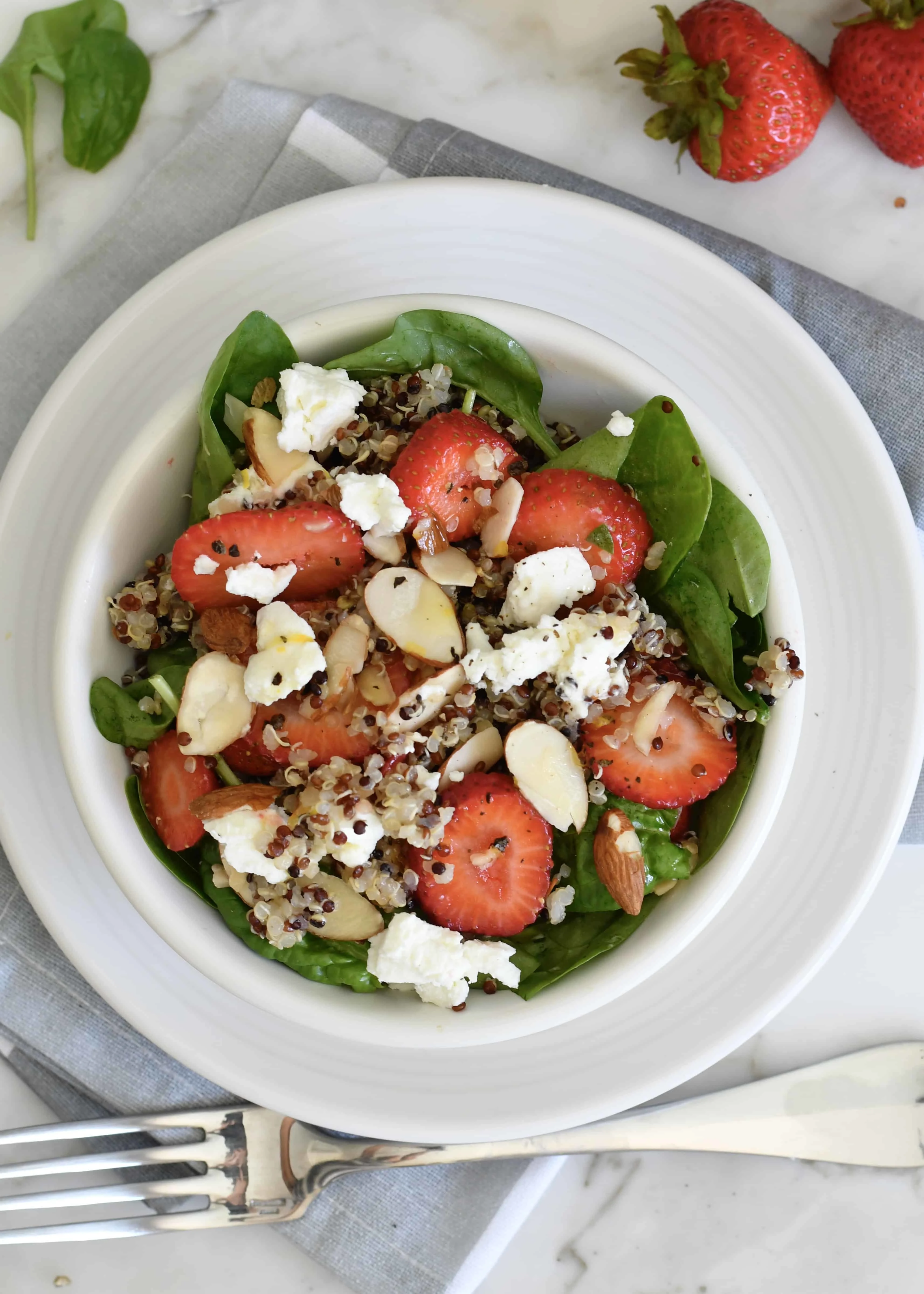 spinach-and-strawberries-quinoa-summer-salad