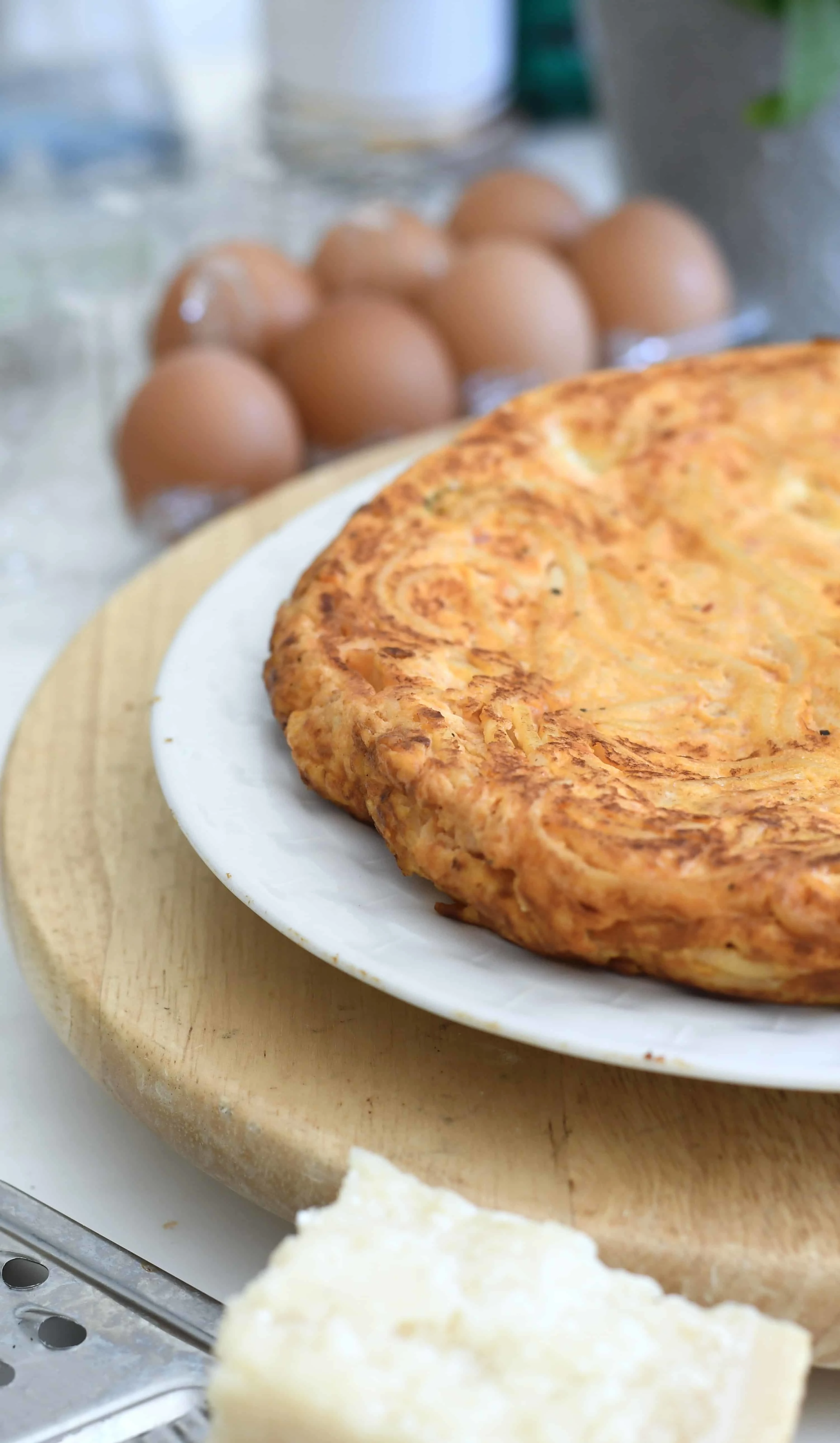 traditional-italian-frittata-di-spaghetti