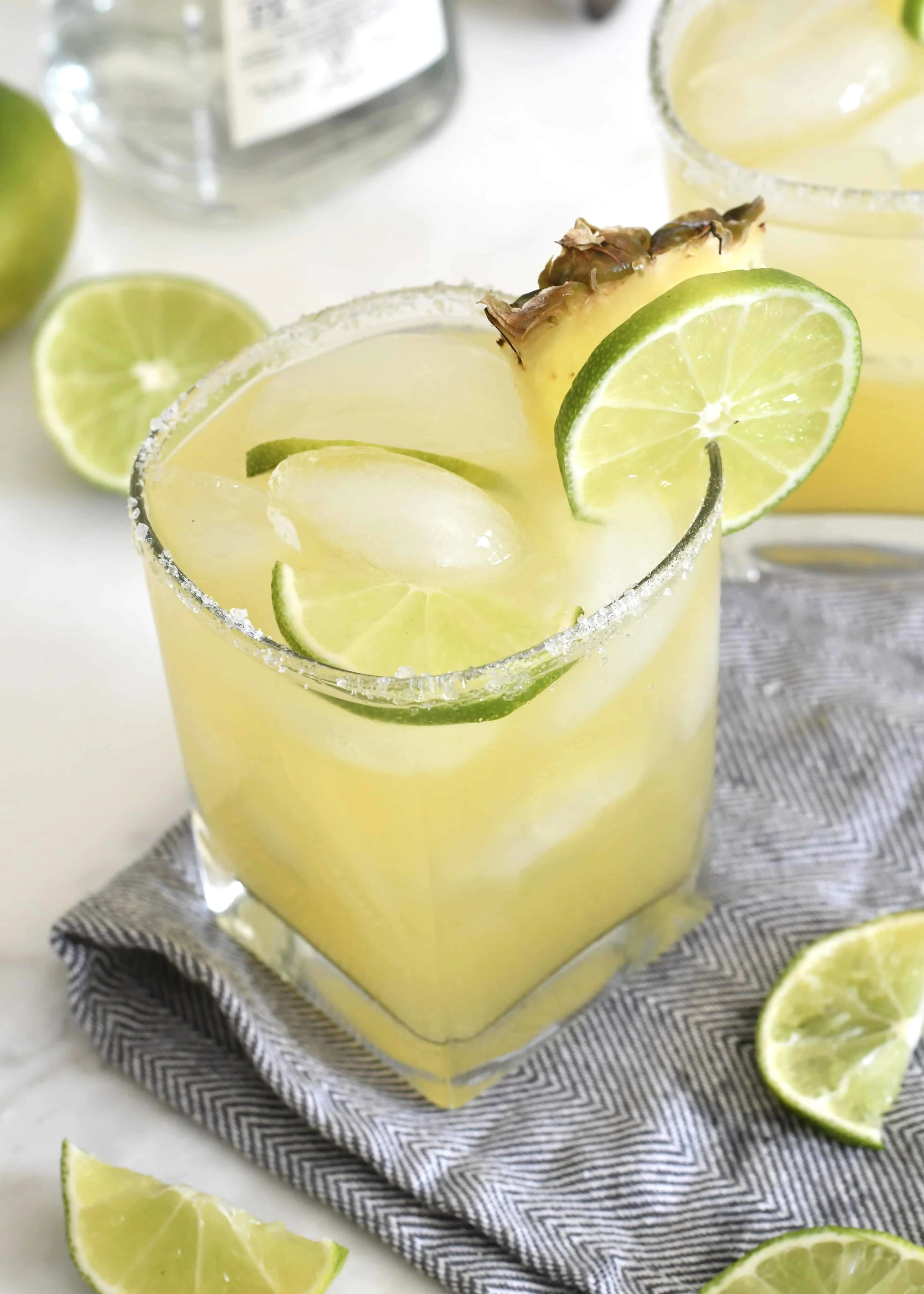 skinny-pineapple-margarita