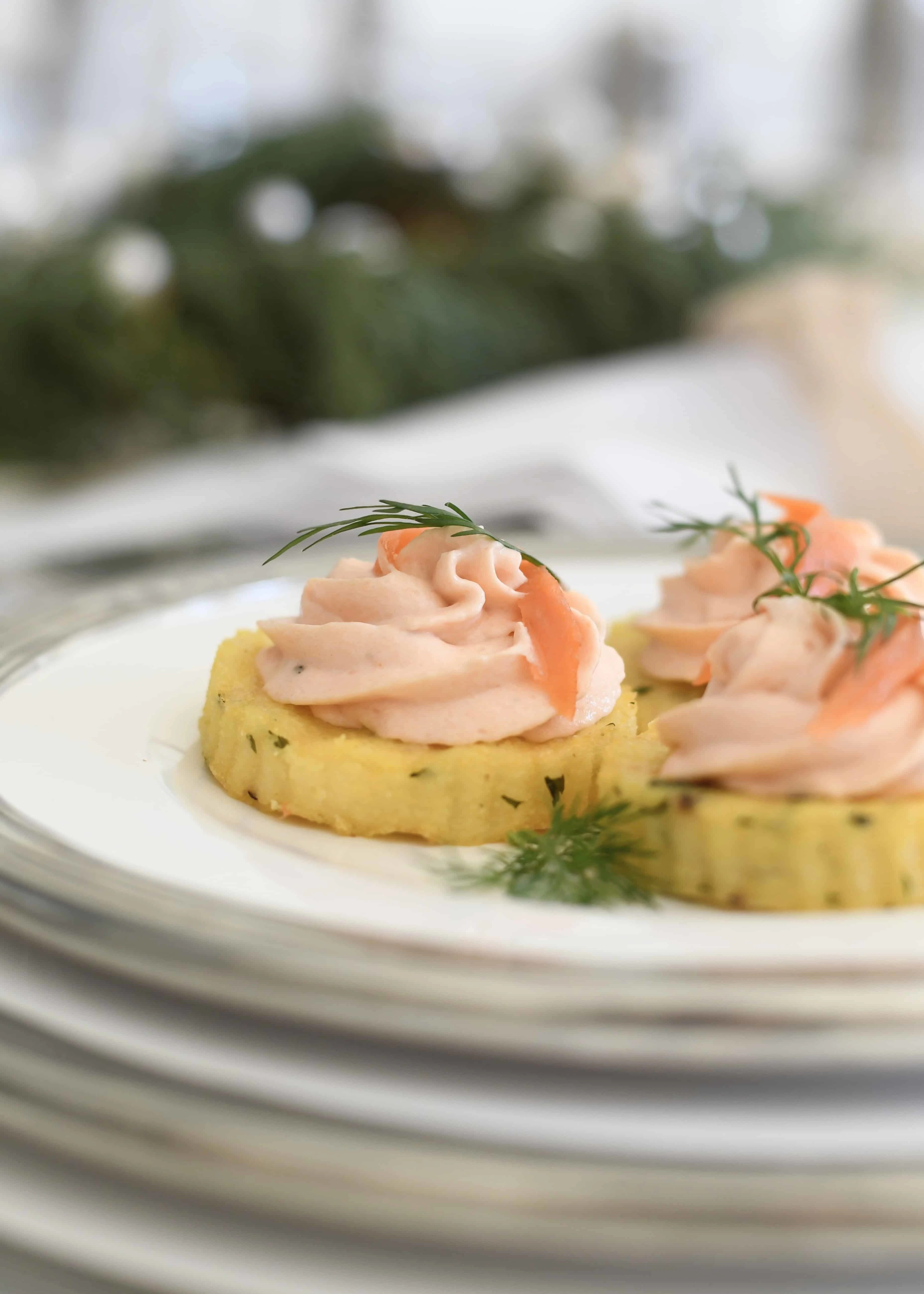 italian-grilled-polenta-bites-with-smoked-salmon-mousse