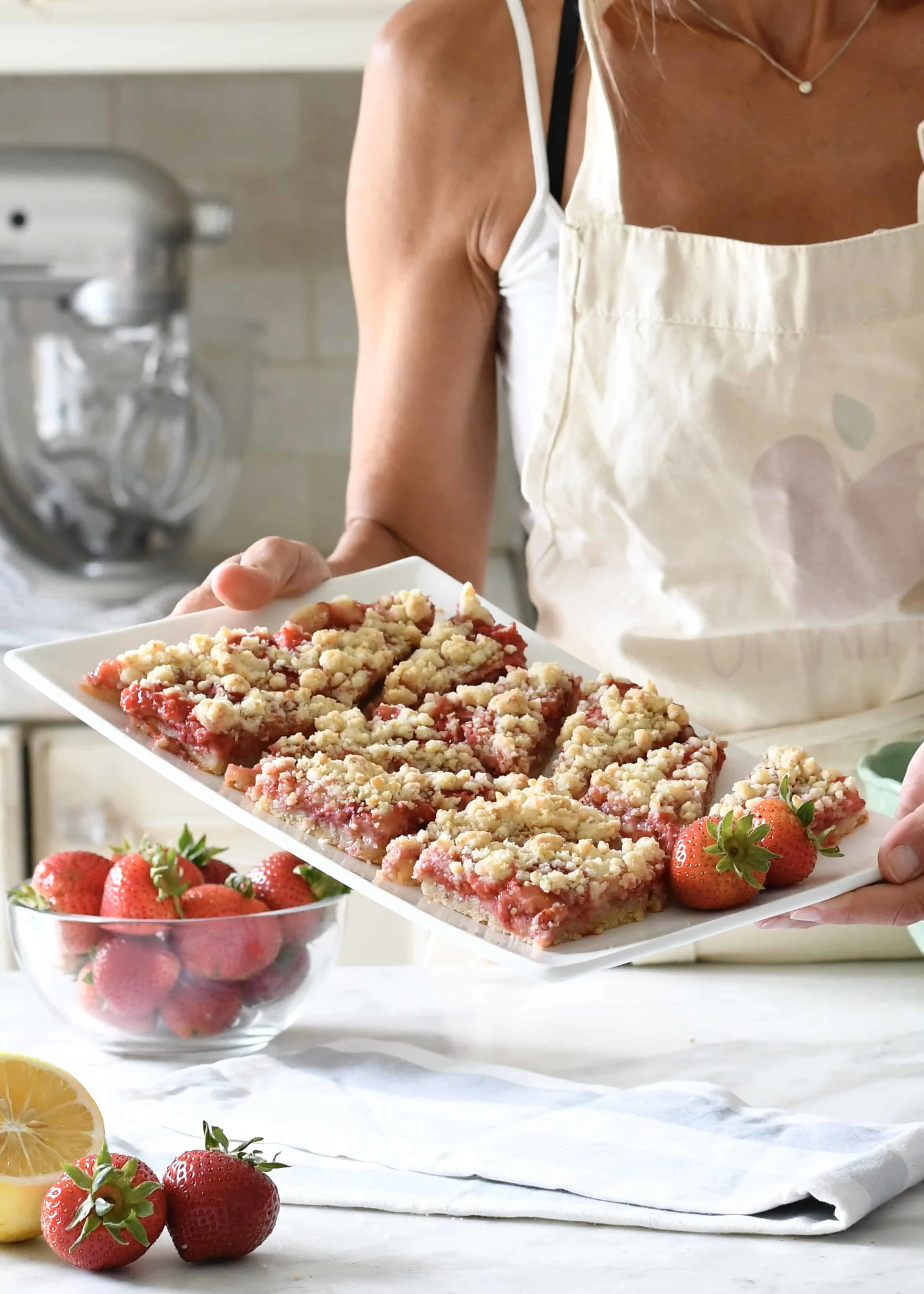 easy-to-make-strawberry-crumble-bars