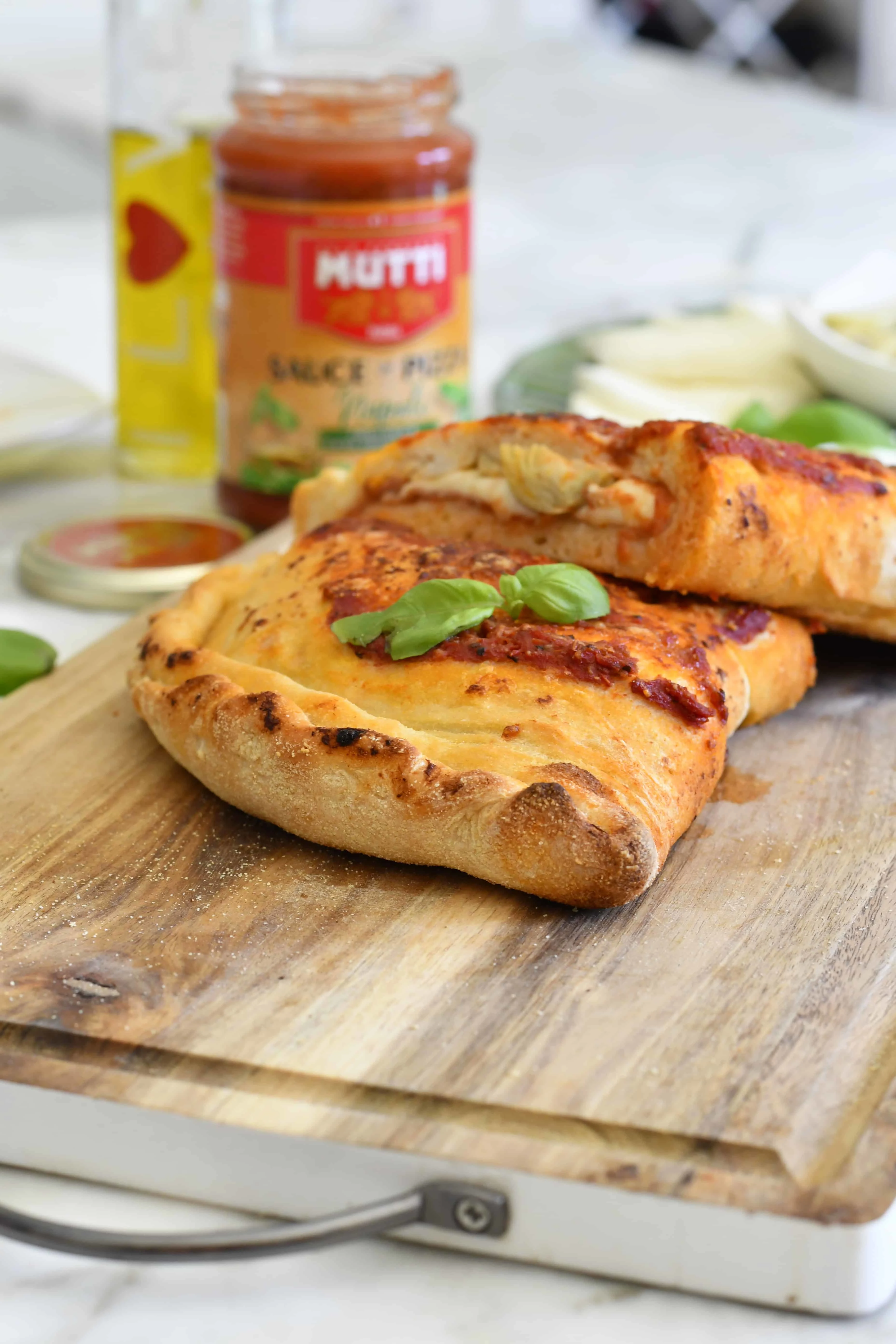 authentic-italian-calzone-pizza