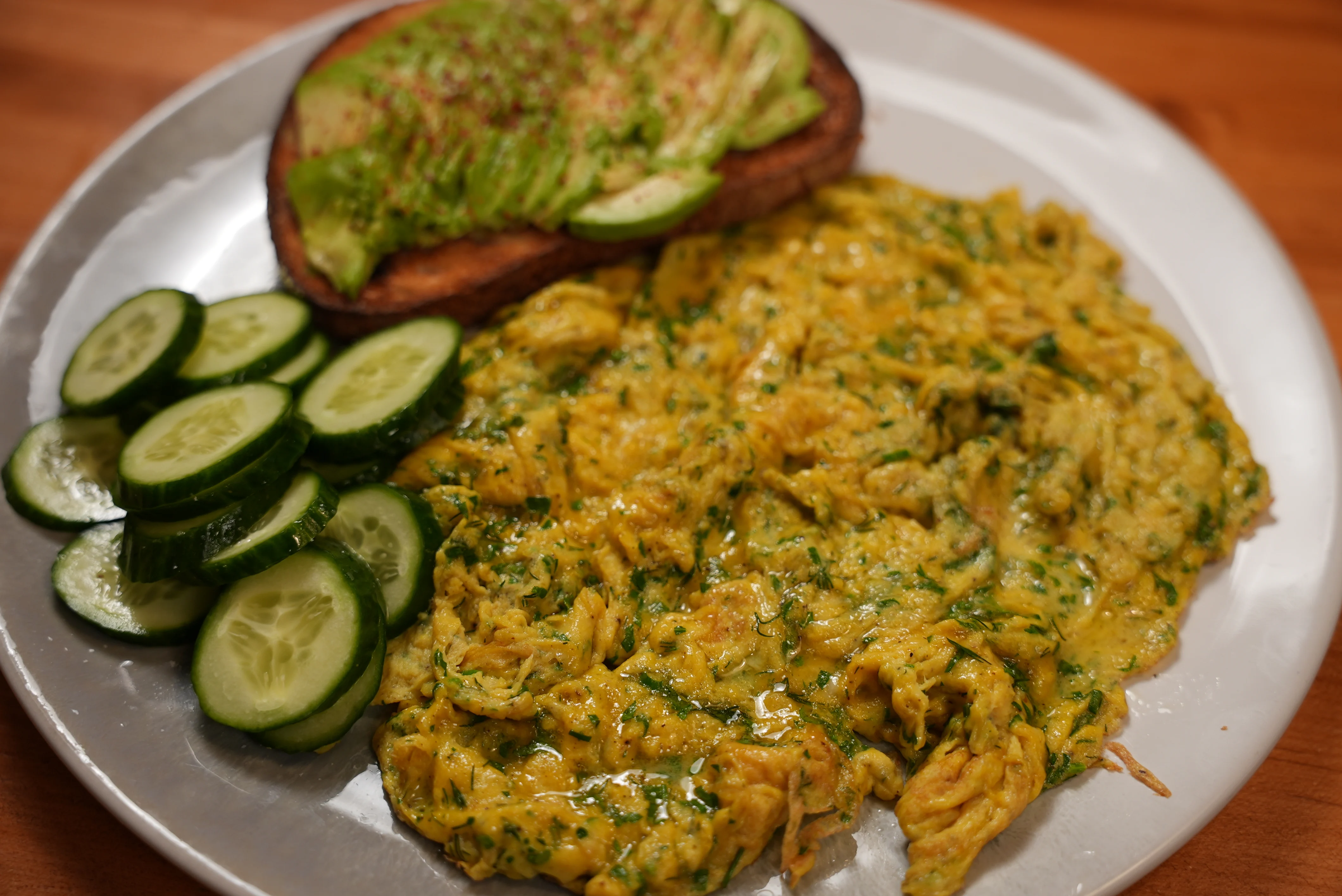 herby-scrambled-eggs