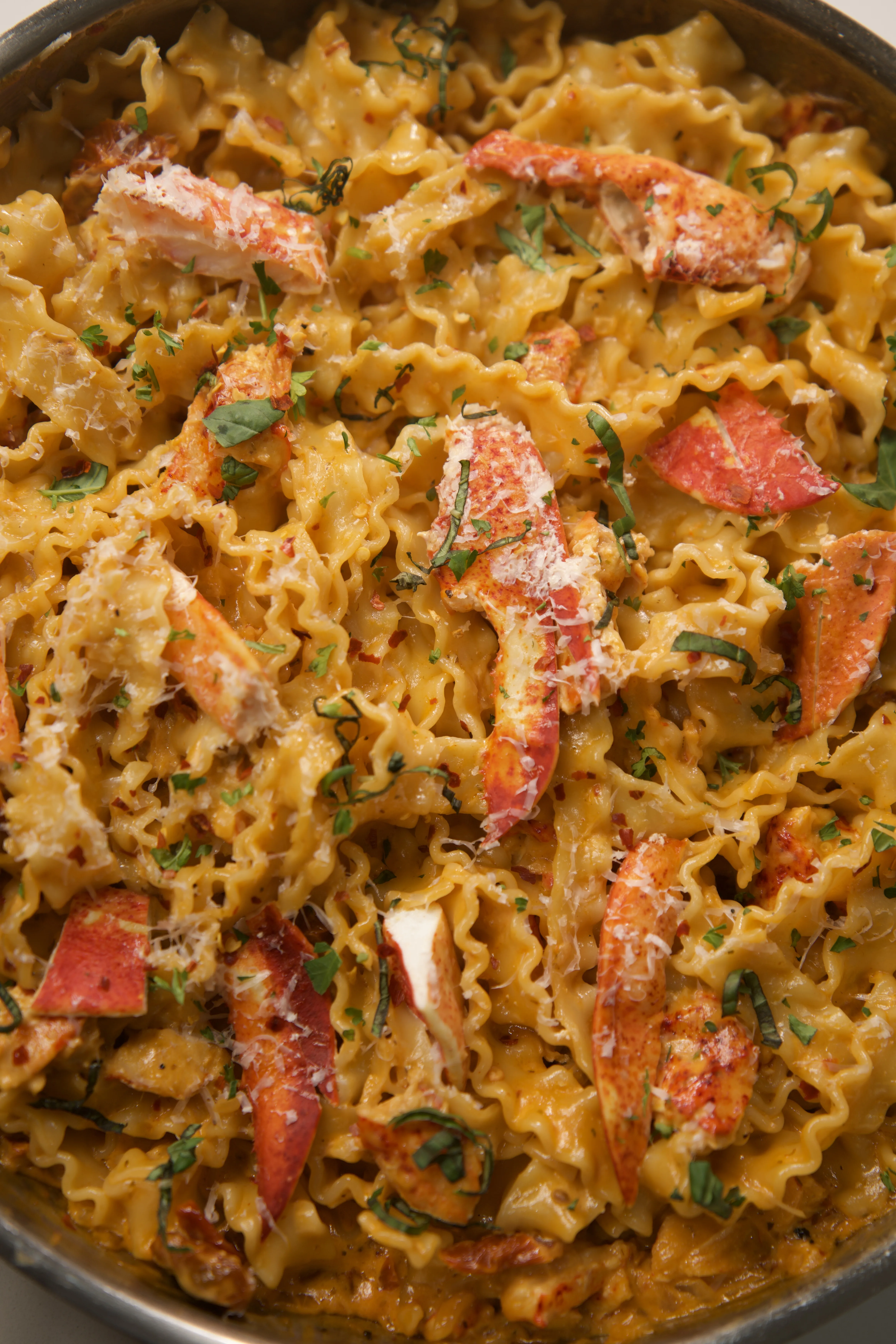 creamy-tomato-lobster-pasta-(valentines-day)