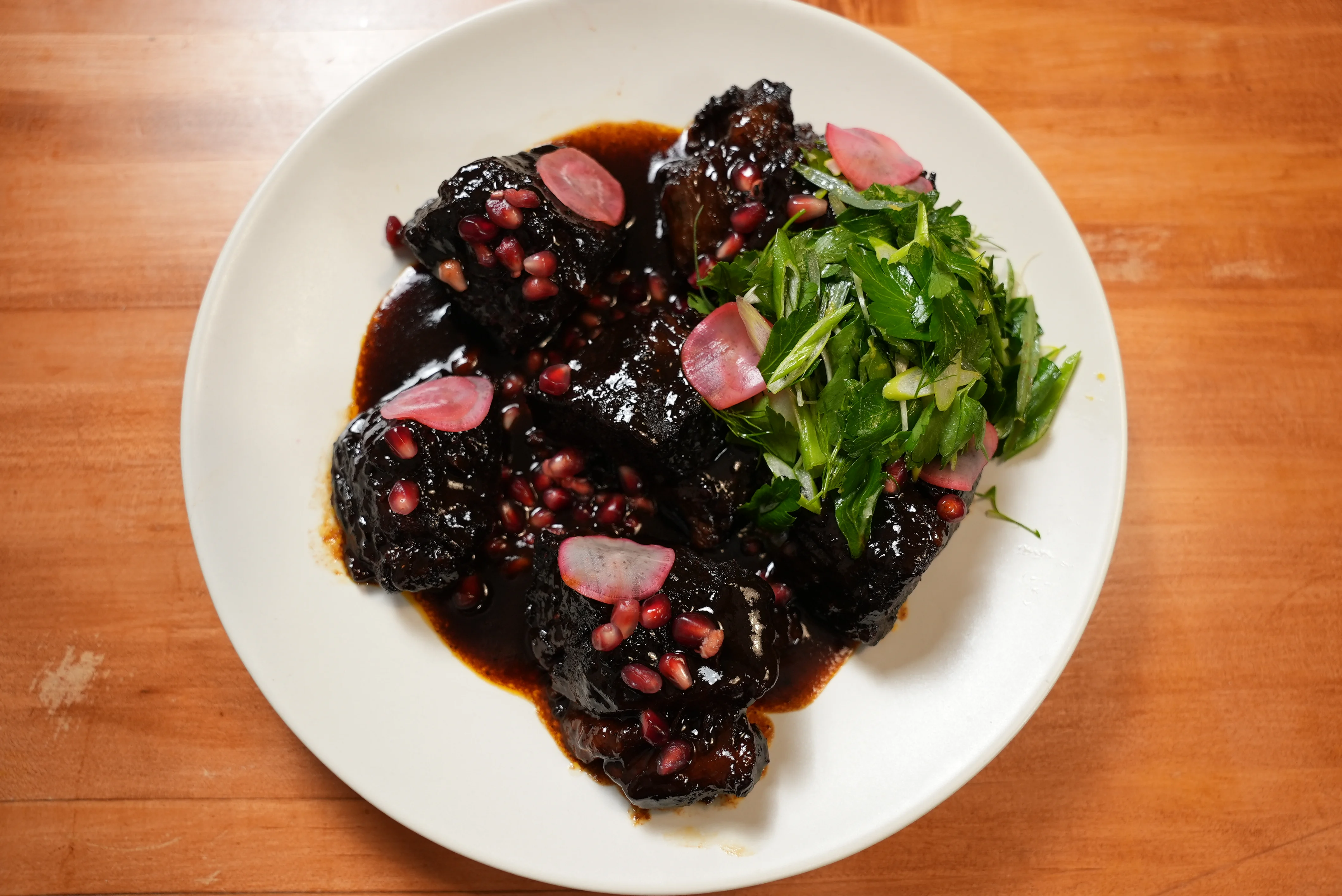 pomegranate-date-braised-short-ribs