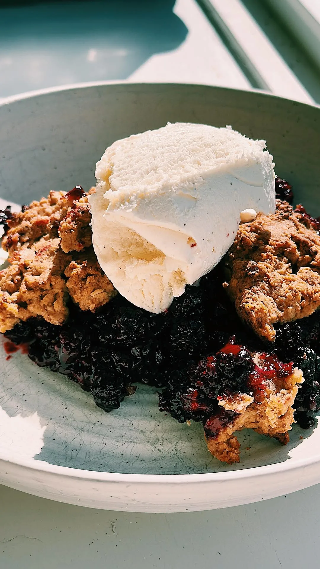 one-pot-disco-blackberry-cobbler