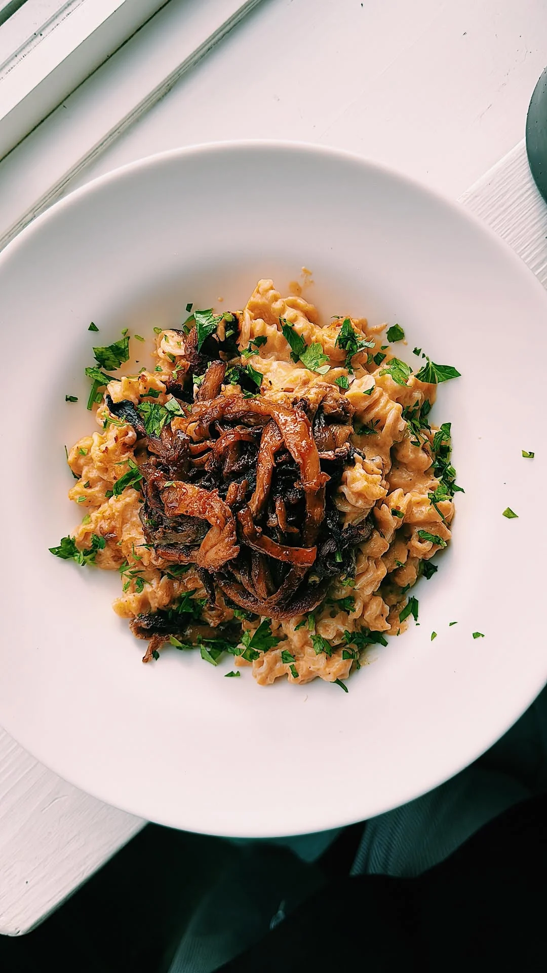 one-pot-disco-buffalo-mac-n-cheese