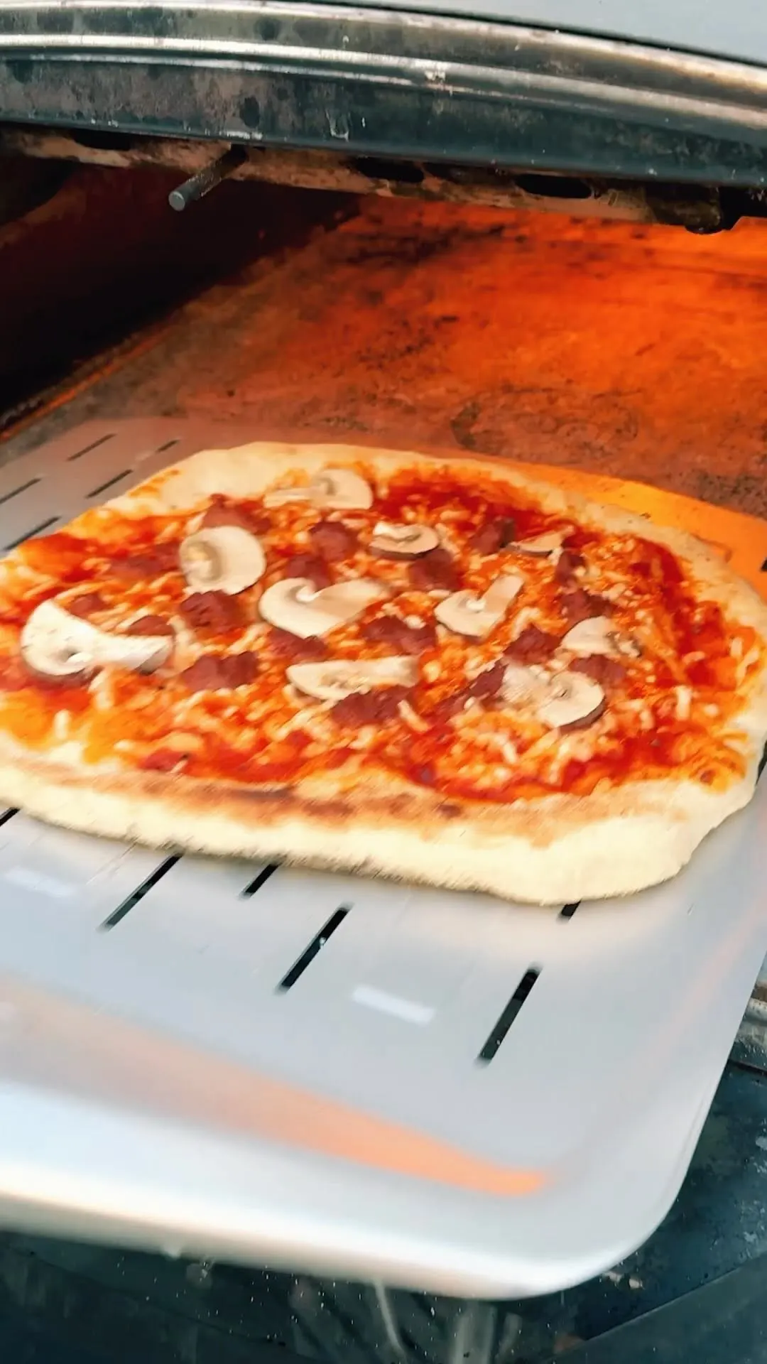 pizza-and-wine-night