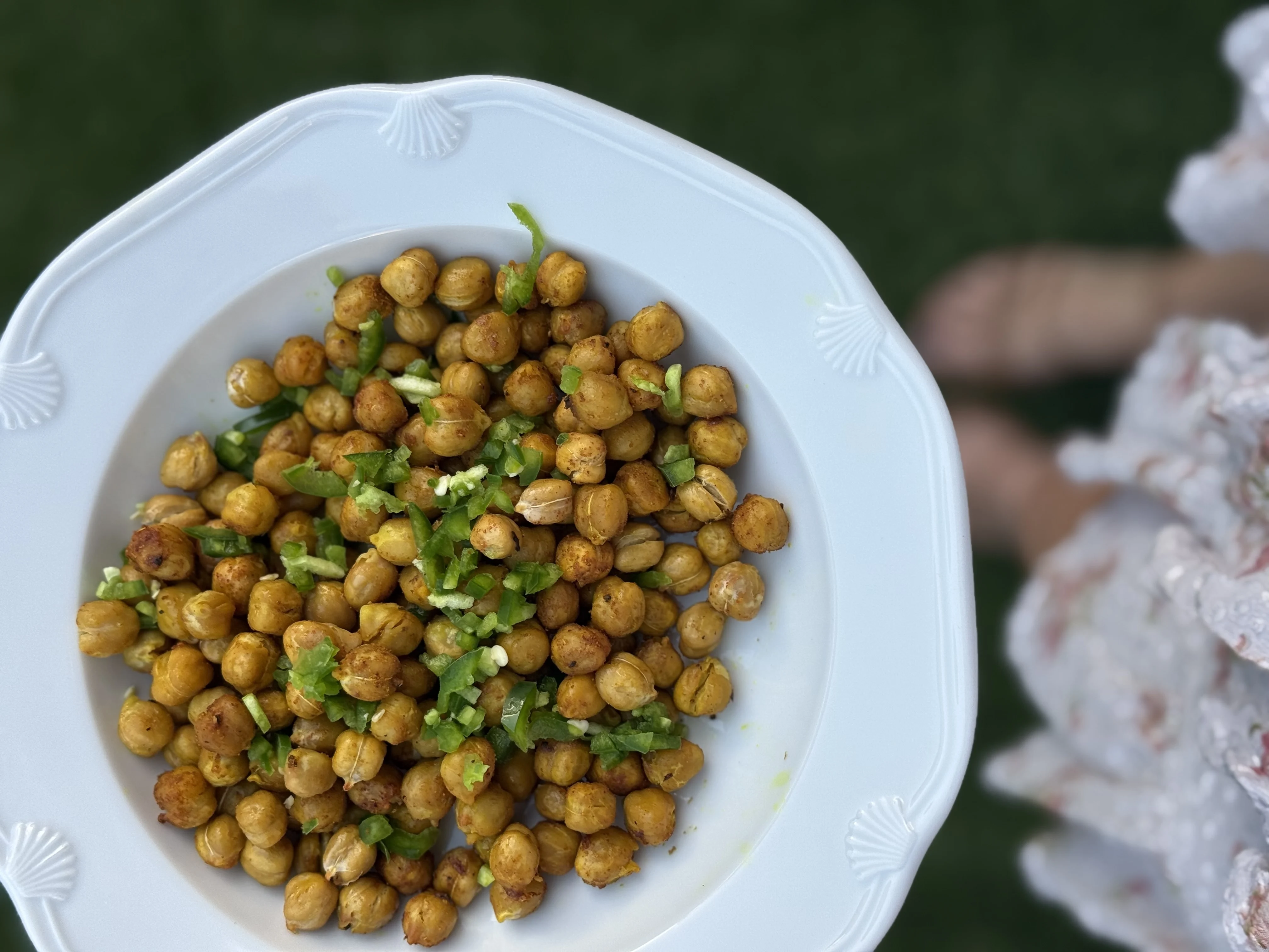 crispy-air-fryer-curry-chickpeas