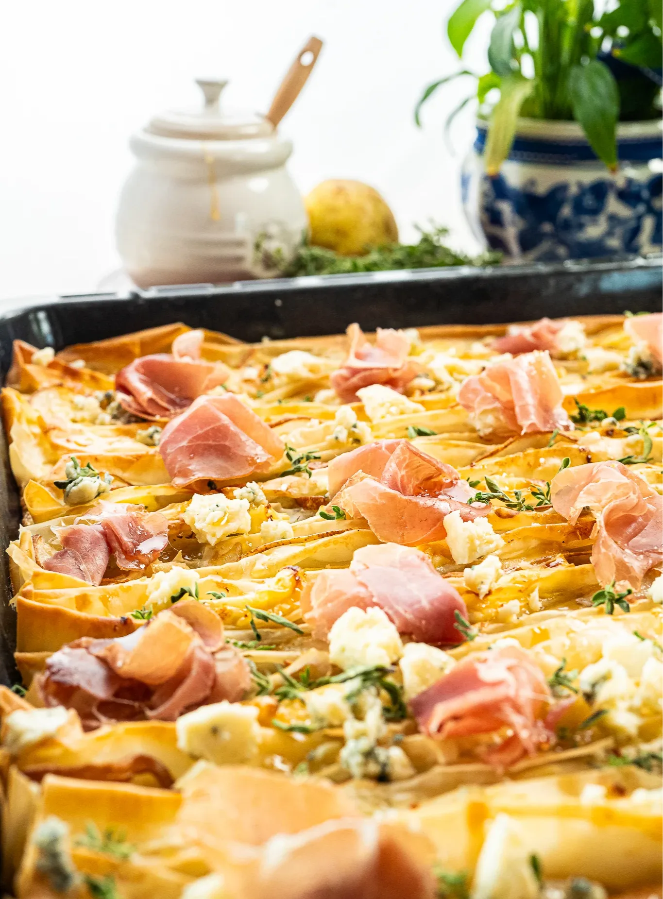 torta-folhada-de-pera-com-gorgonzola