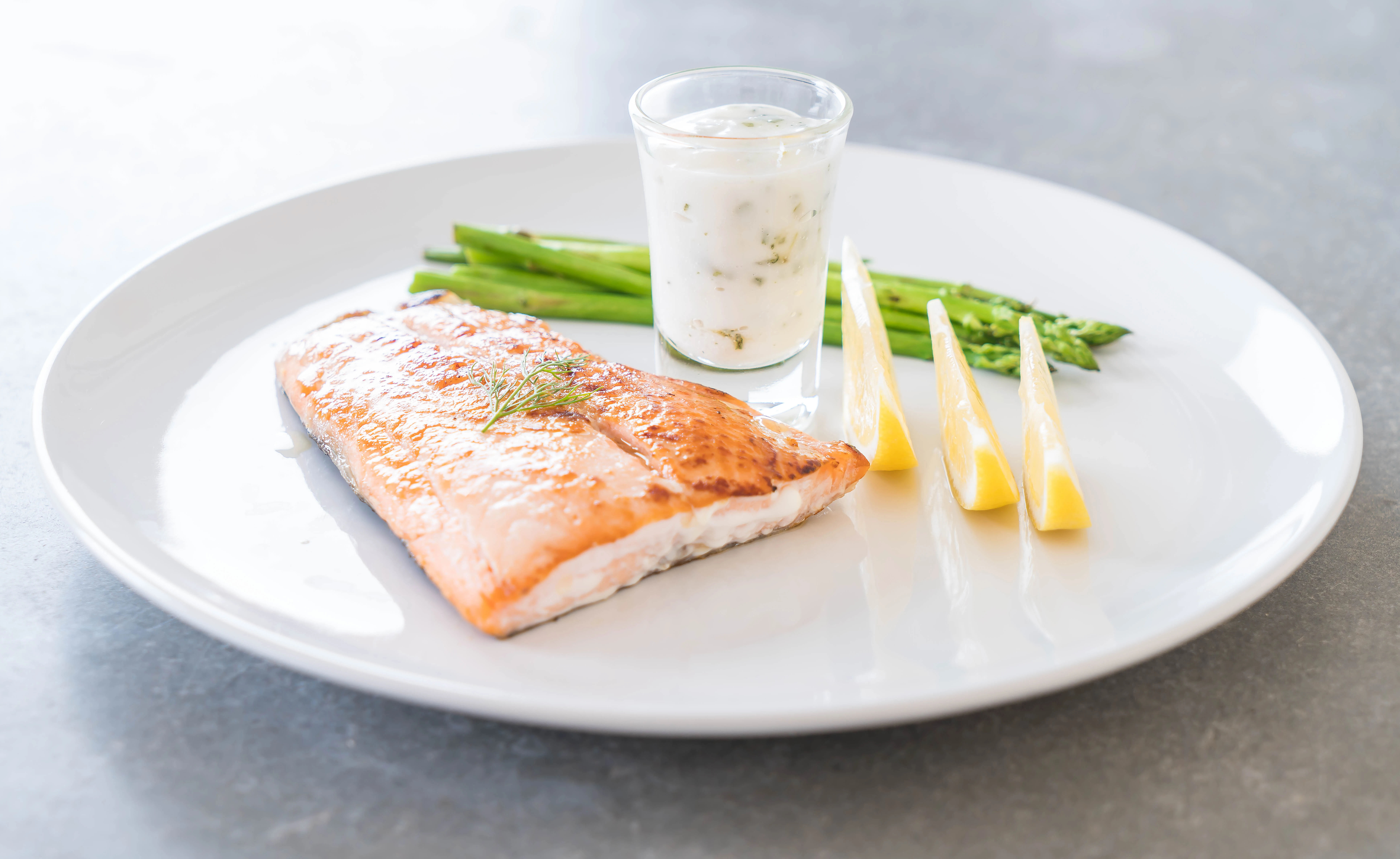 baked-salmon-with-asparagus-and-tartar-sauce