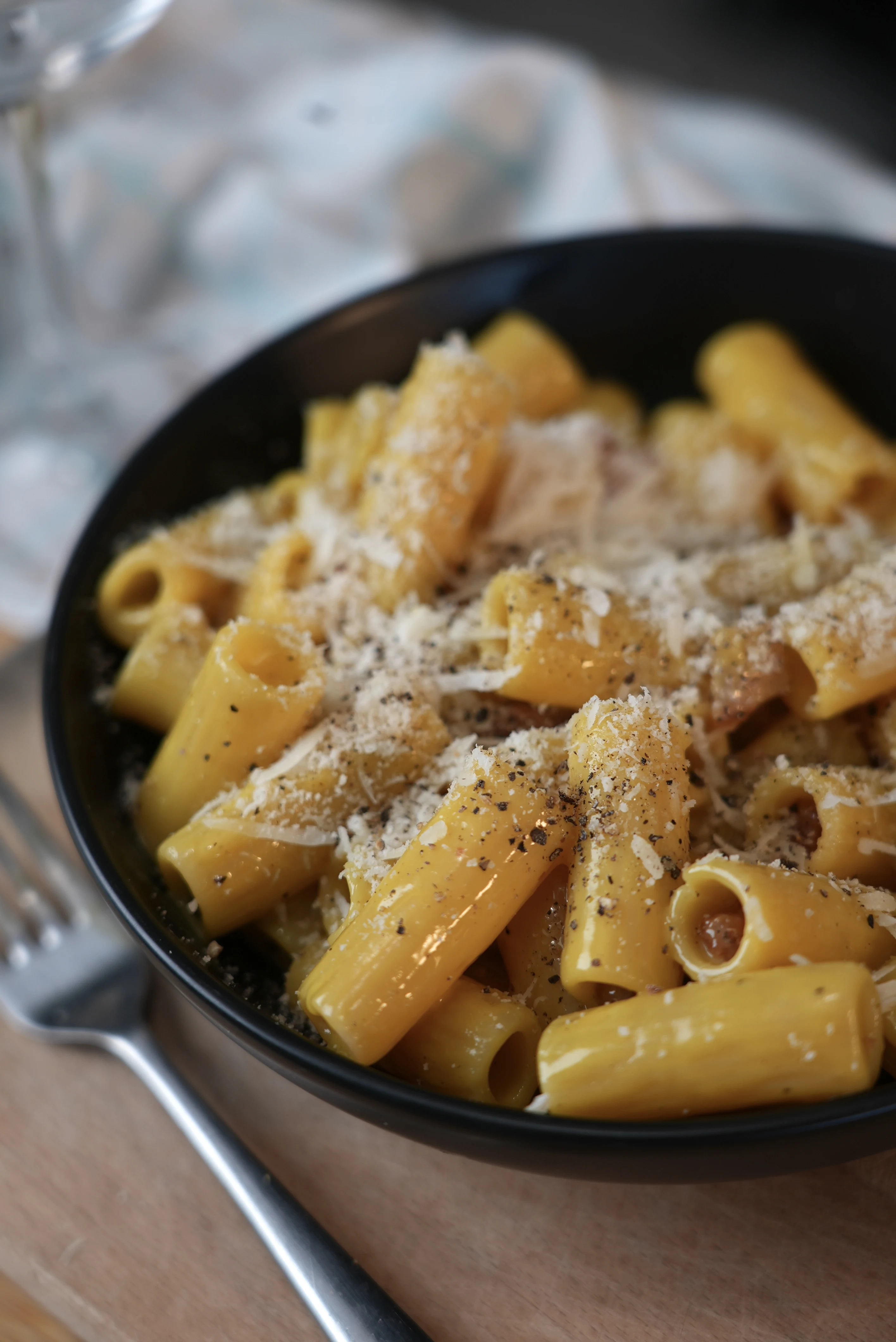 authentic-rigatoni-carbonara:-a-taste-of-italy