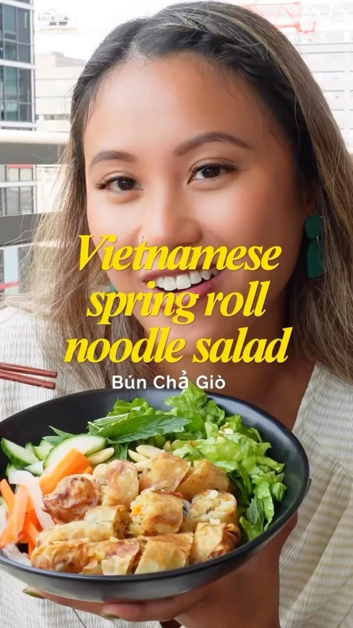 bun-cha-gio-vietnamese-spring-roll-noodle-salad-bowl