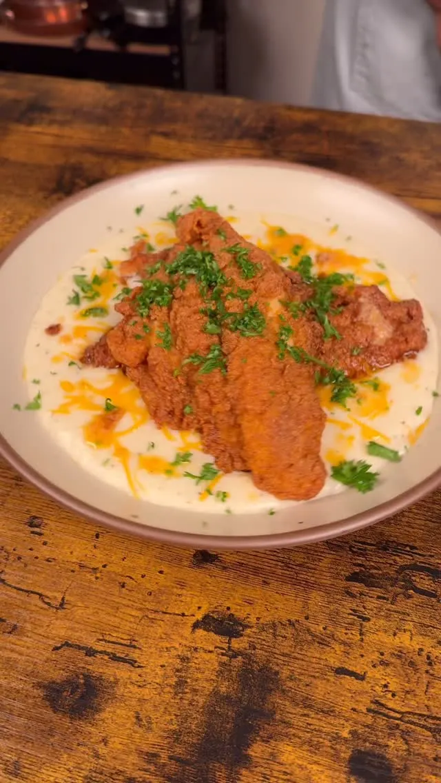 fried-catfish-and-cheesy-grits