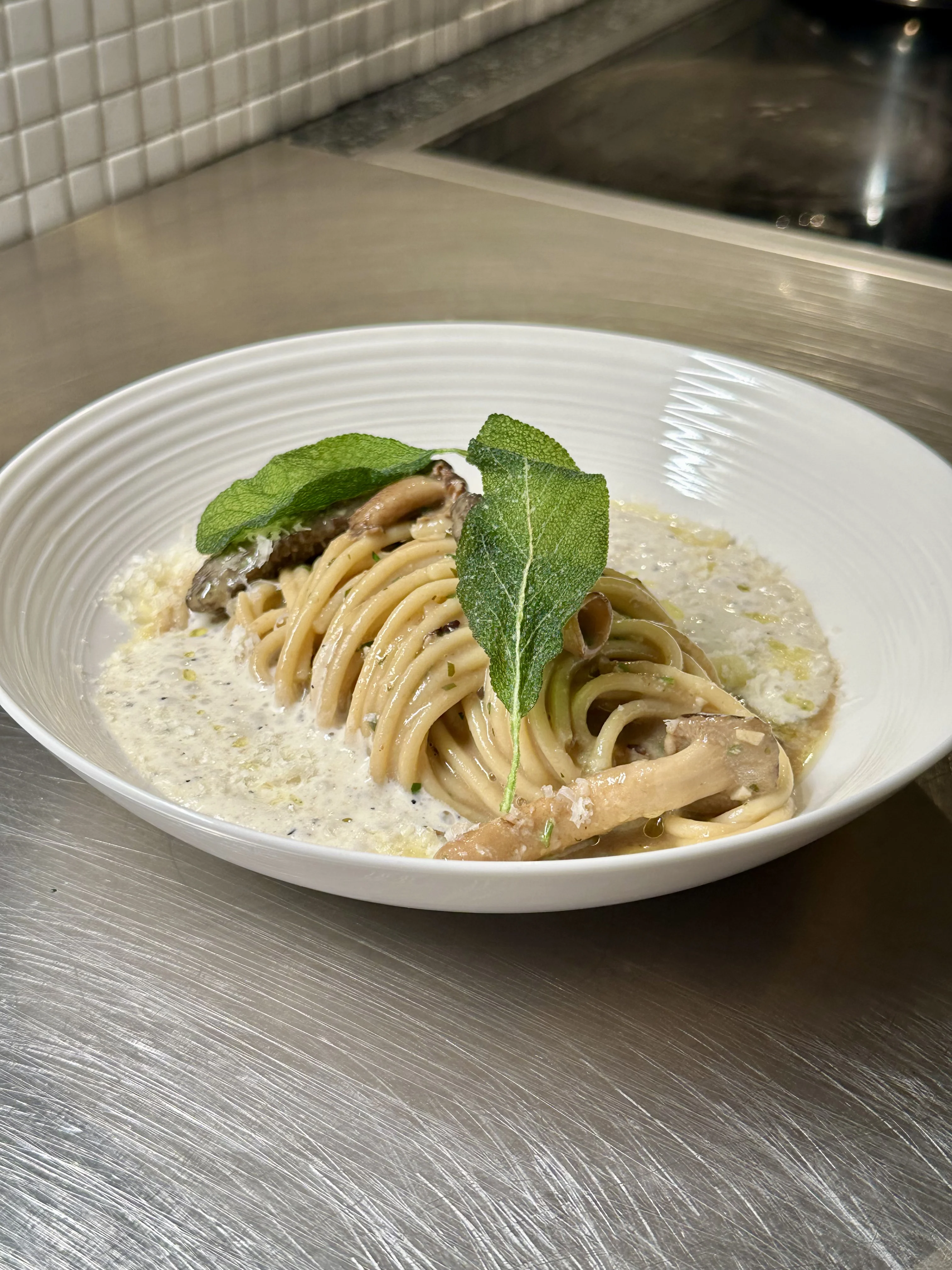 creamy-mushroom-ragu-pasta-with-truffle-blue-cheese-foam-(optional)