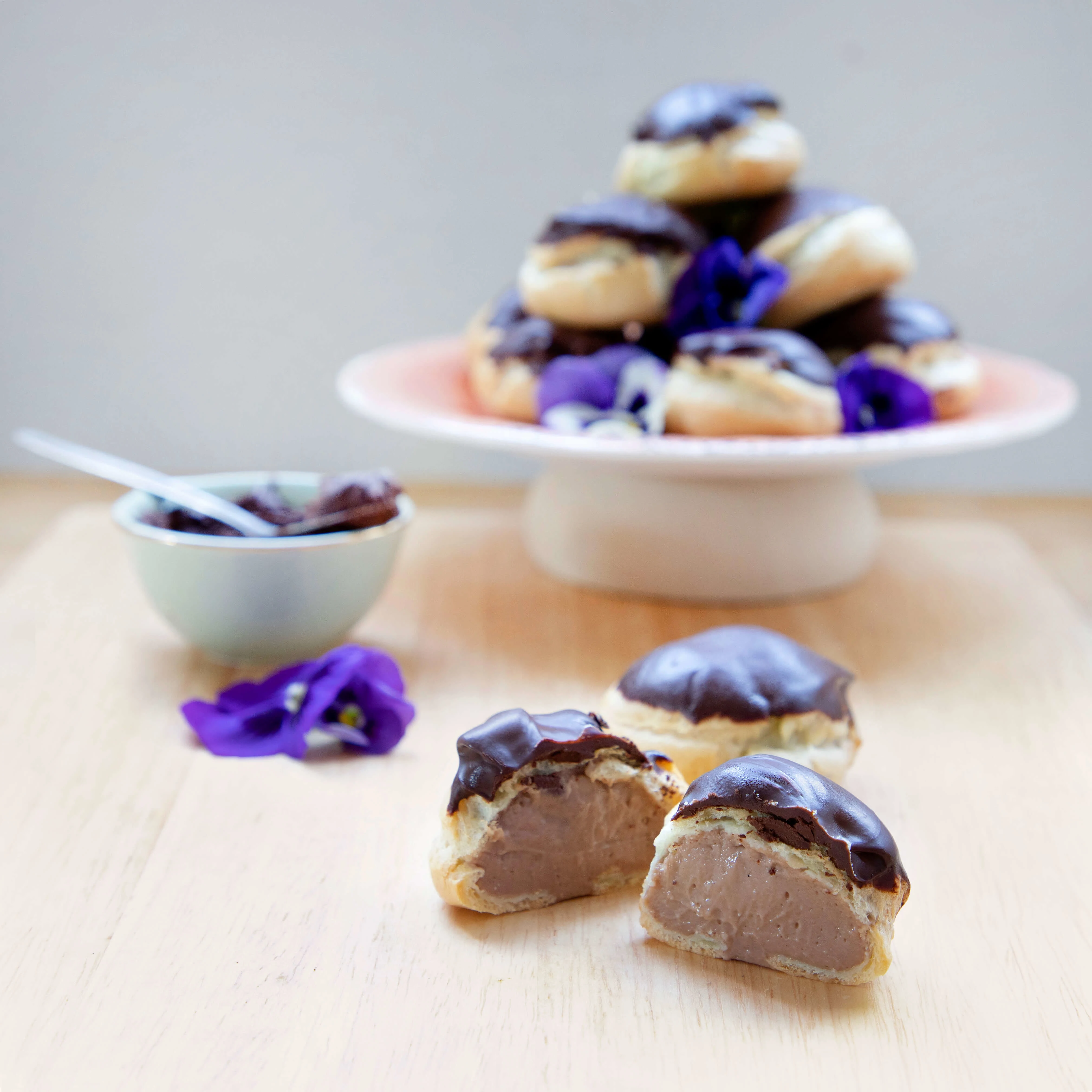 chocolate-profiteroles-(choux-pastry)