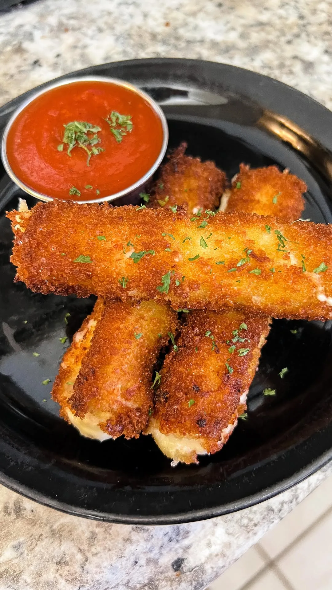 carb-rangoon-mozzarella-sticks