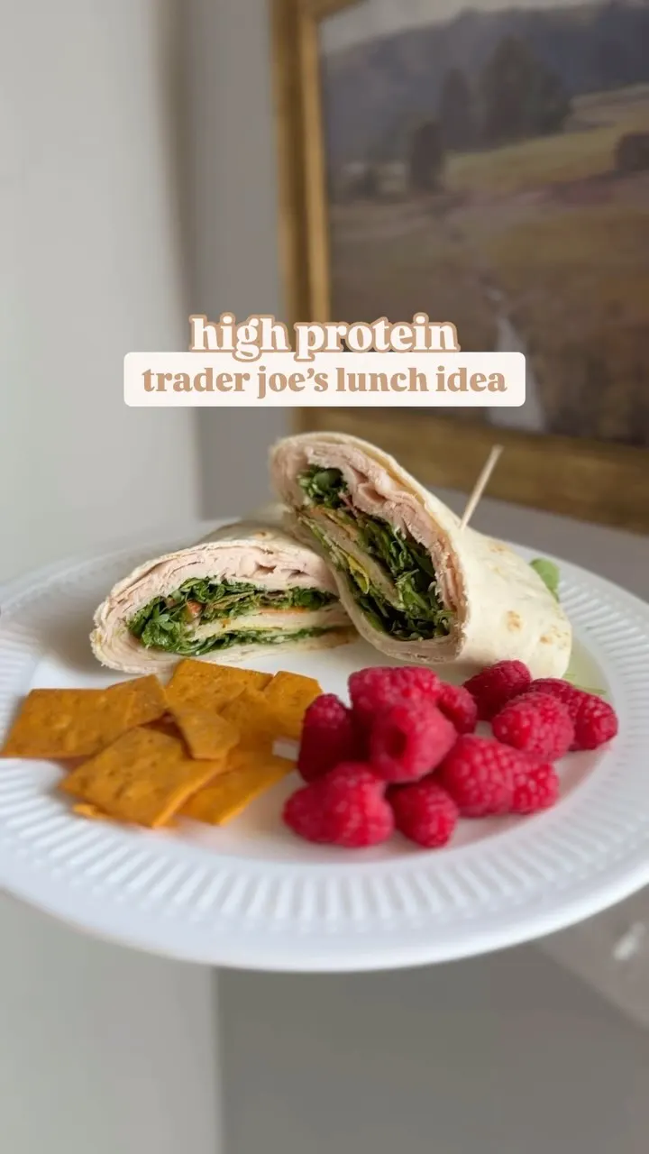 lemony-arugula-turkey-wrap