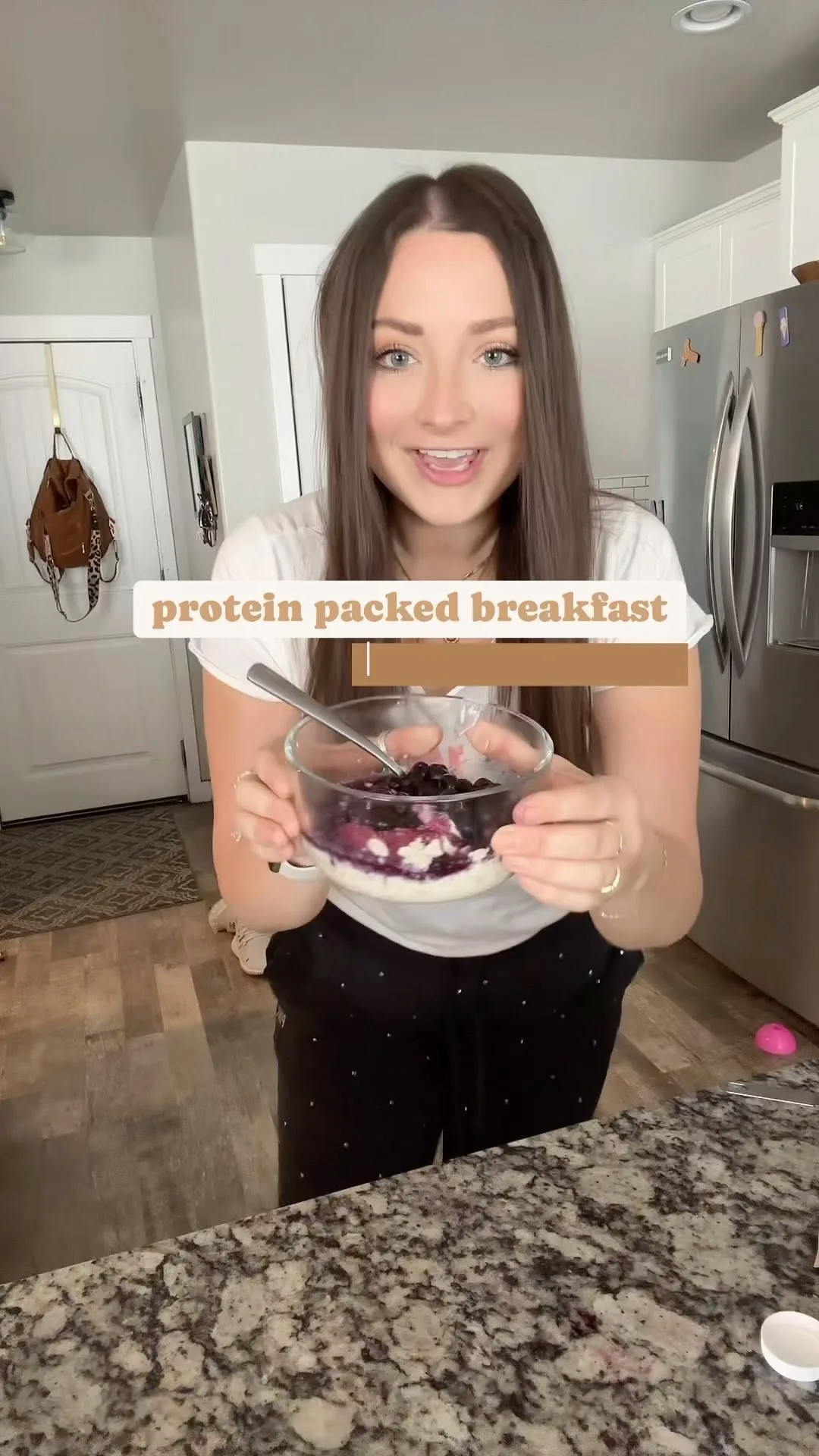 high-protein-oatmeal-yogurt-bowl