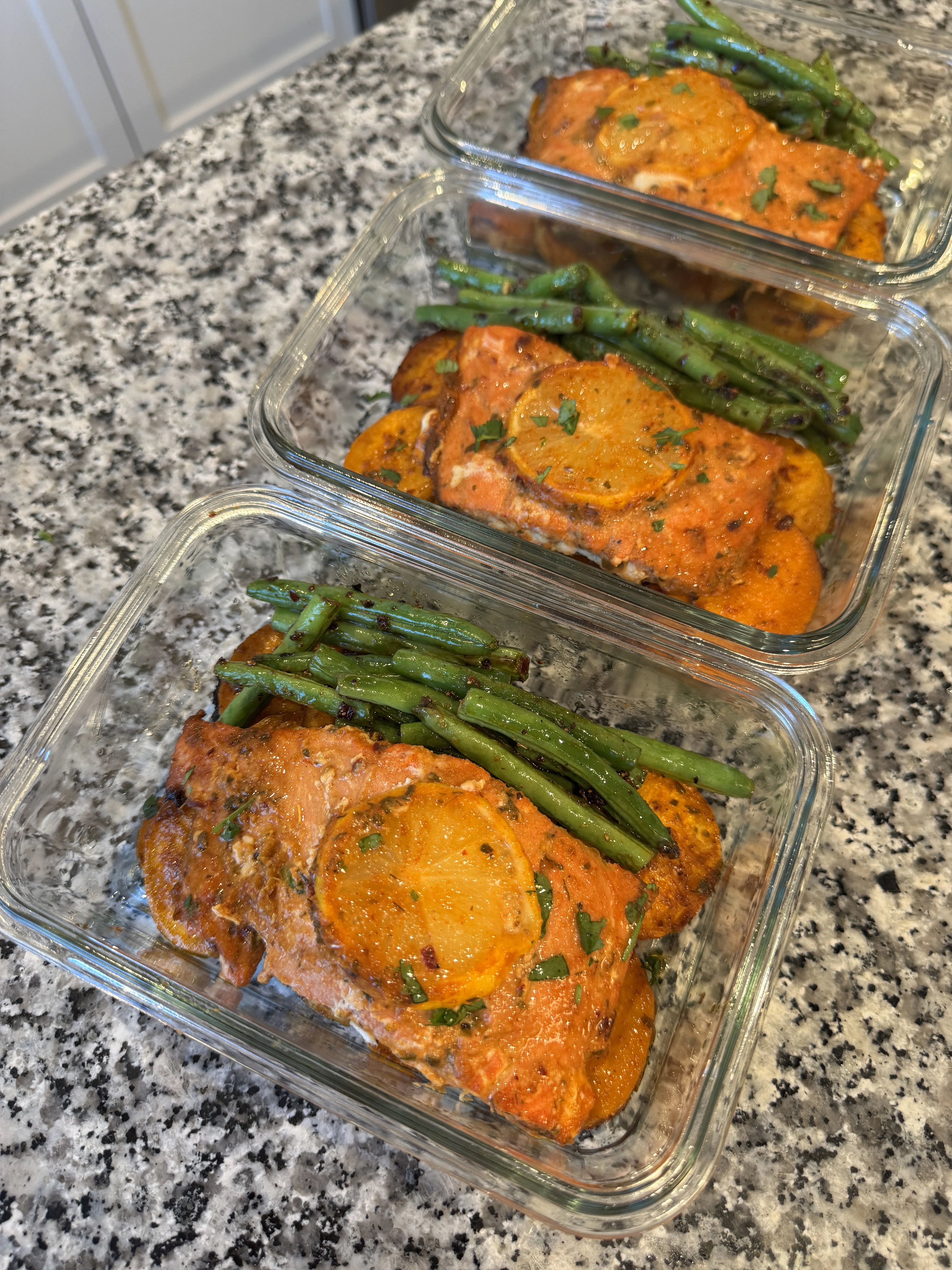 baked-salmon-and-sweet-potato-slices