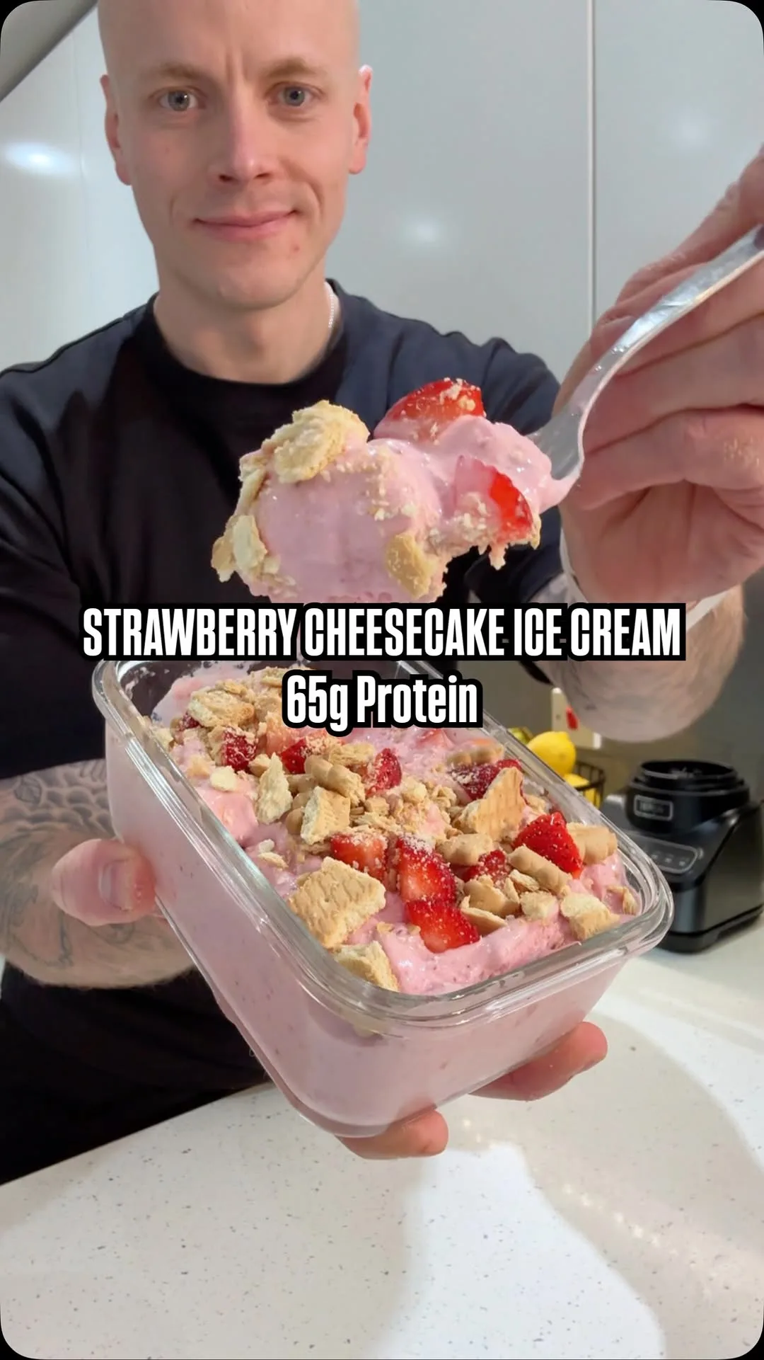 strawberry-cheesecake-ice-cream