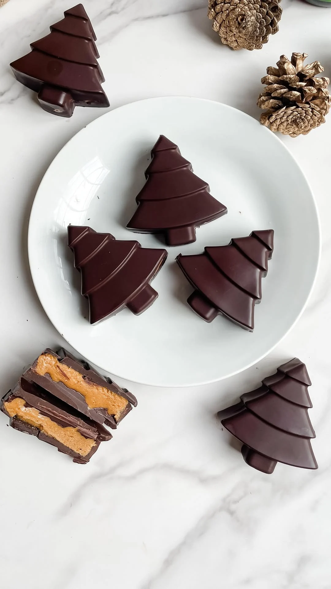 christmas-tree-reeses-peanut-butter-cups