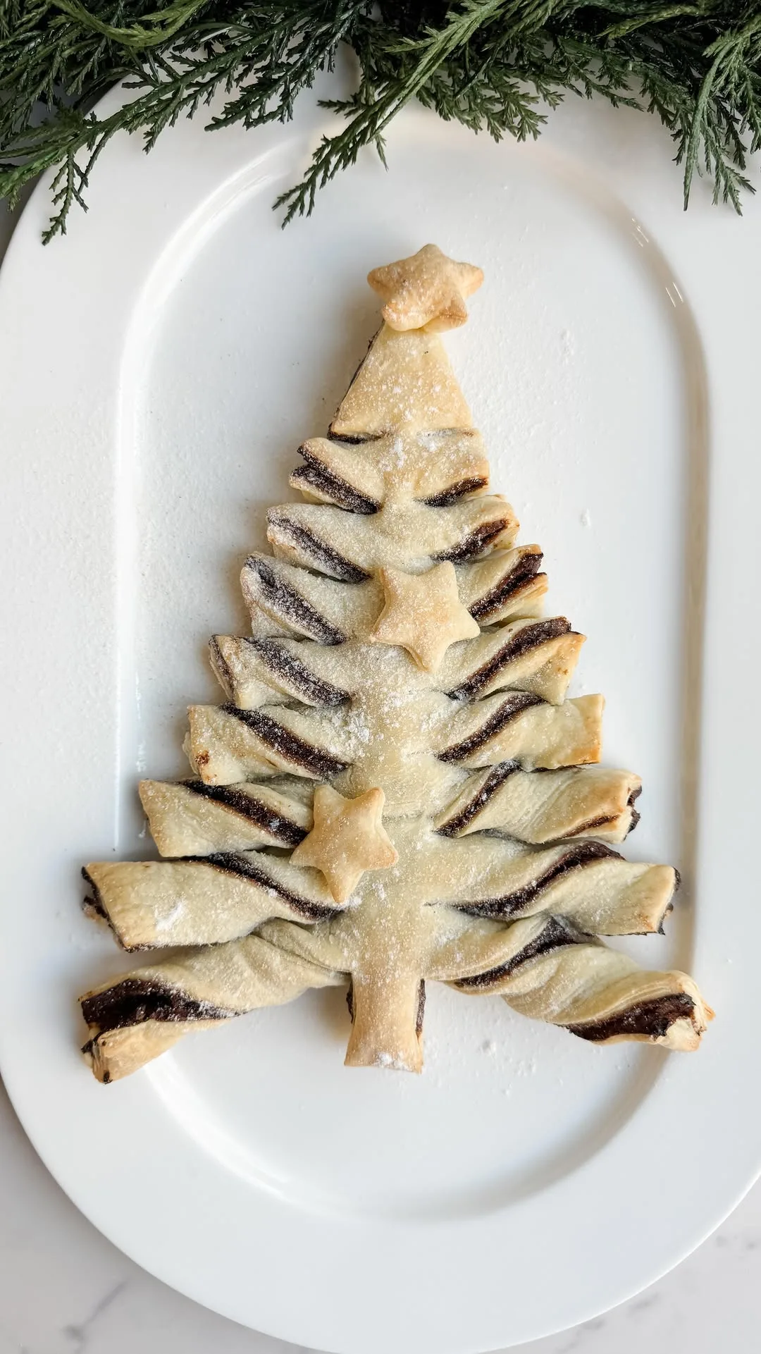 chocolate-puff-pastry-christmas-tree