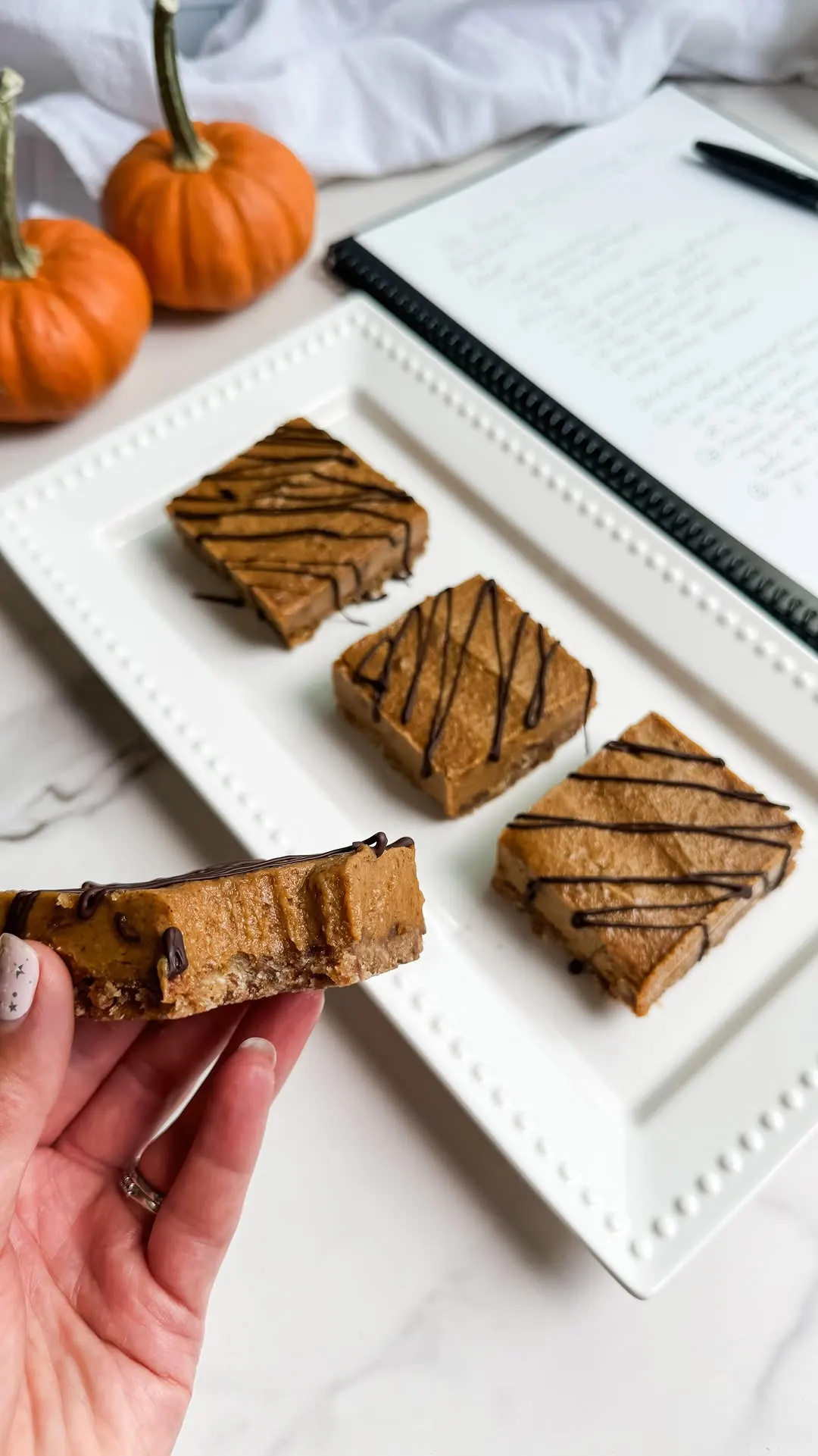 no-bake-pumpkin-fudge-bars