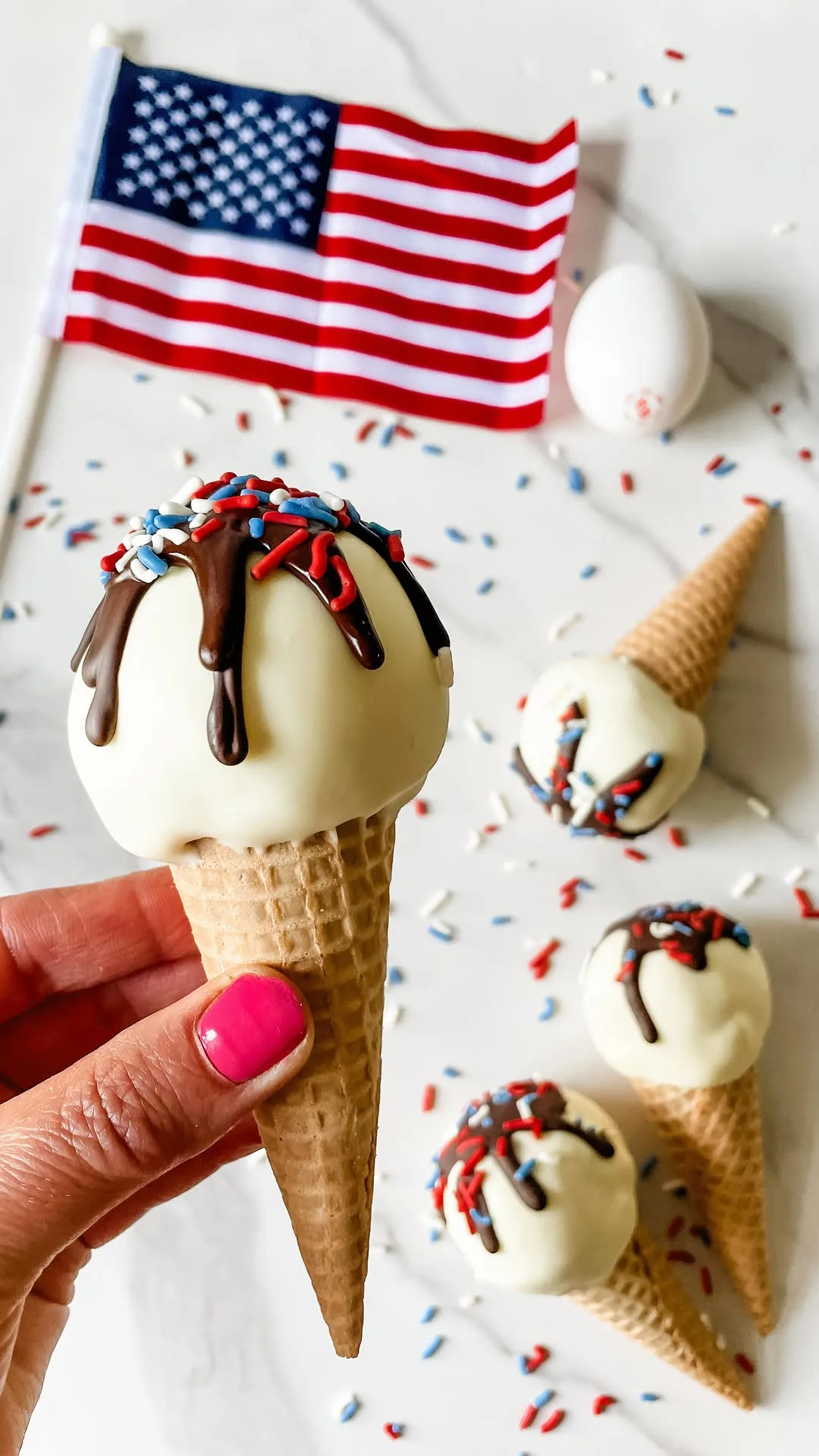 patriotic-ice-cream-cone-cake-pops