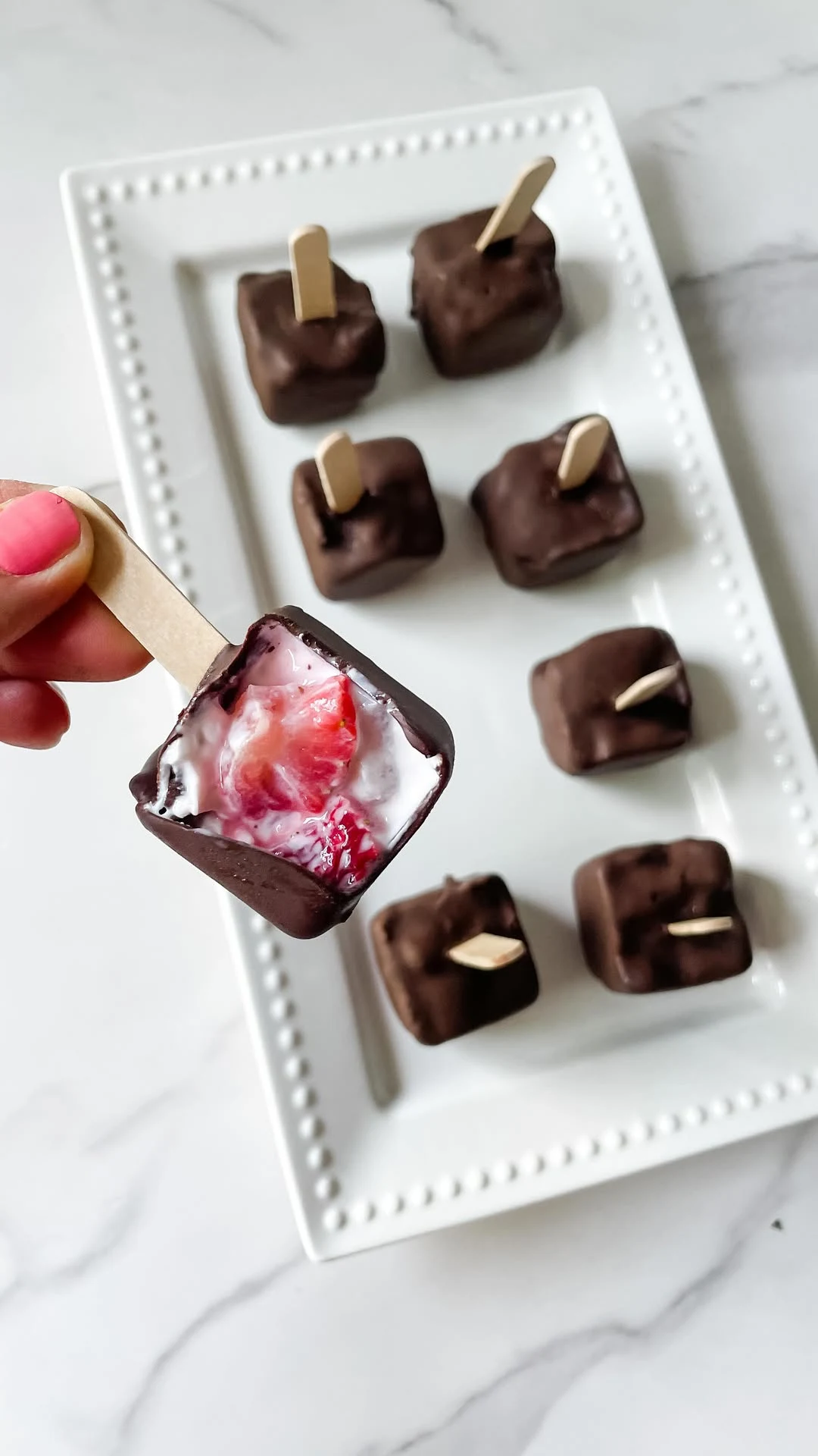 chocolate-covered-strawberry-yogurt-pops