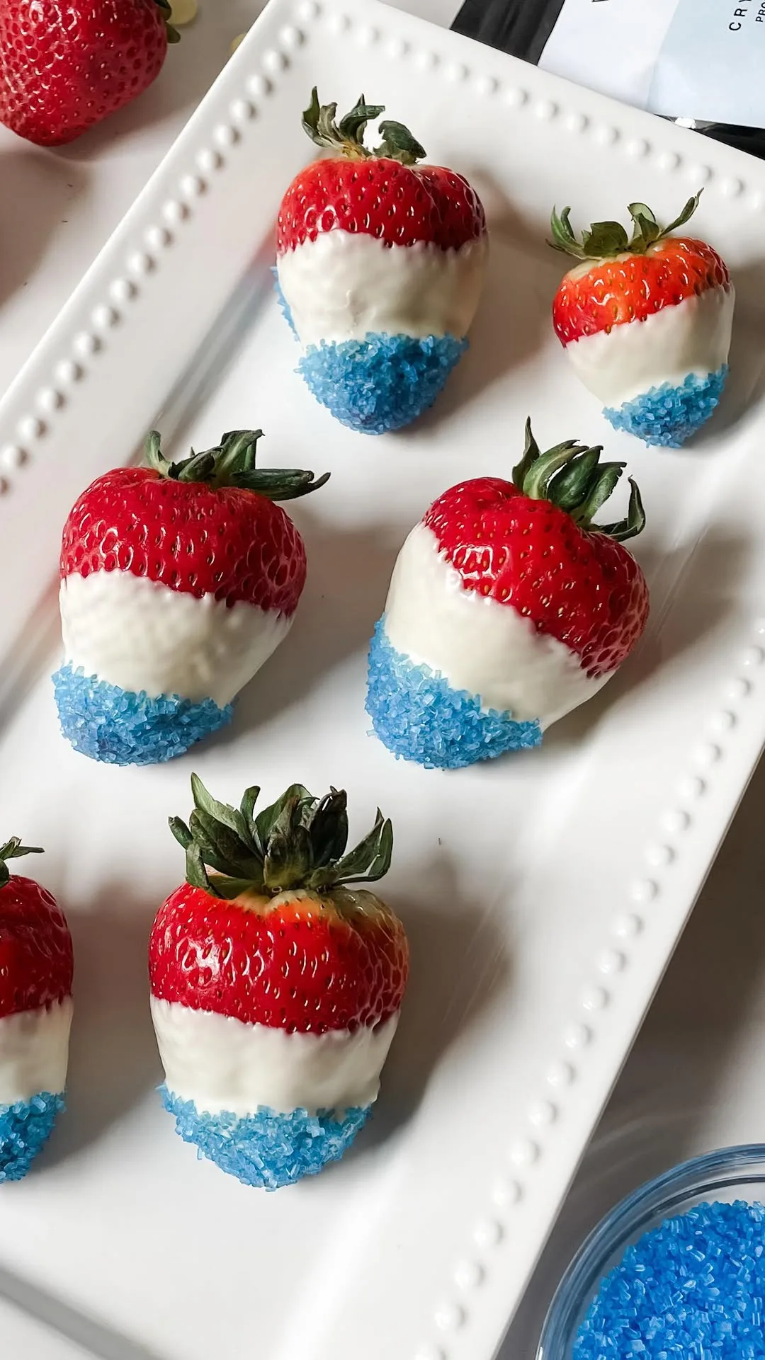 patriotic-chocolate-covered-strawberries