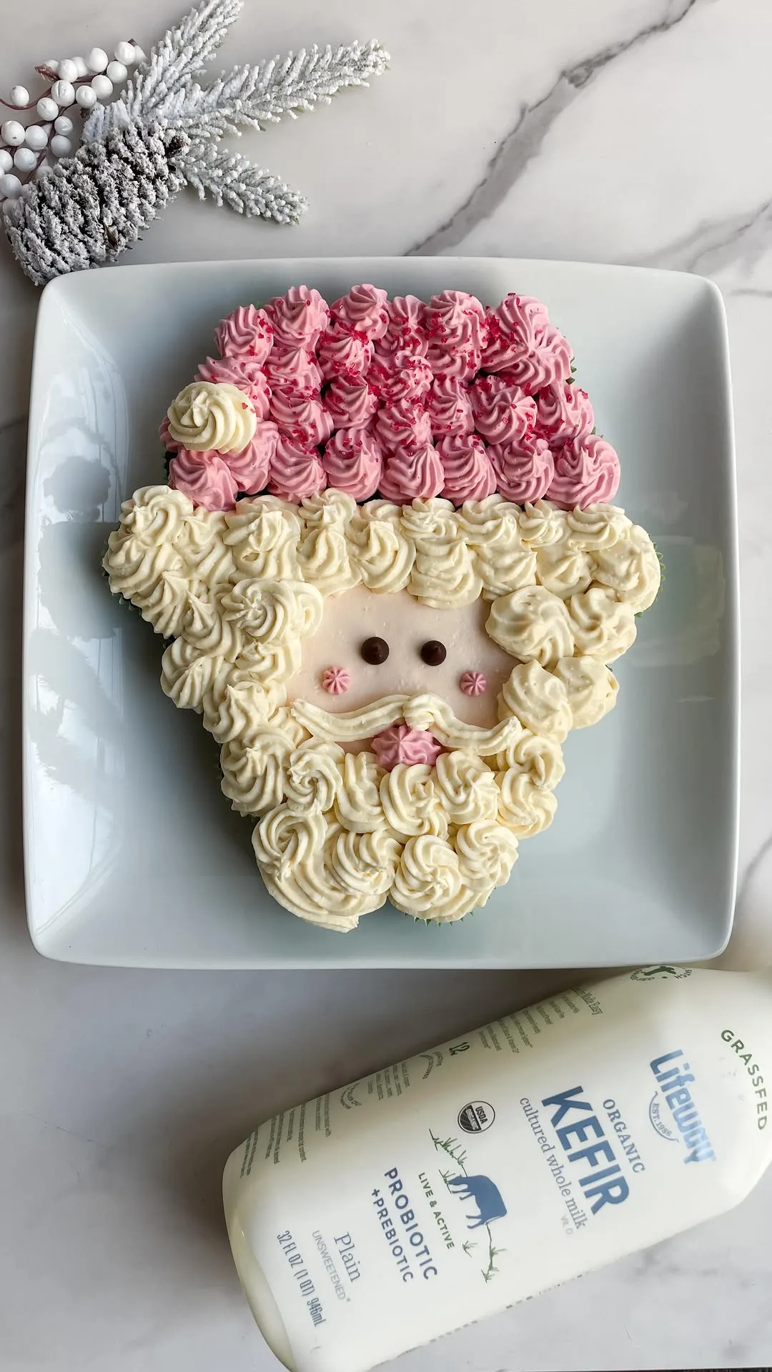 santa-pull-apart-cake
