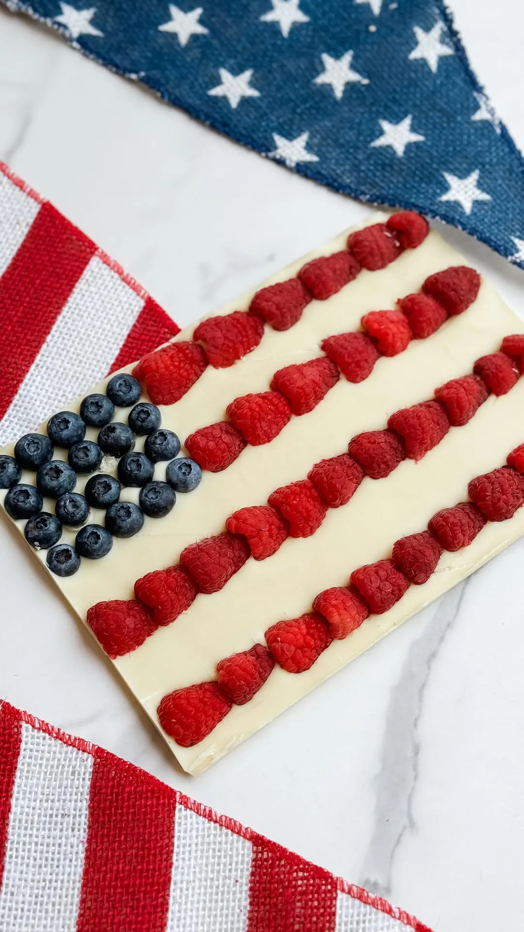 fruit-and-chocolate-bark