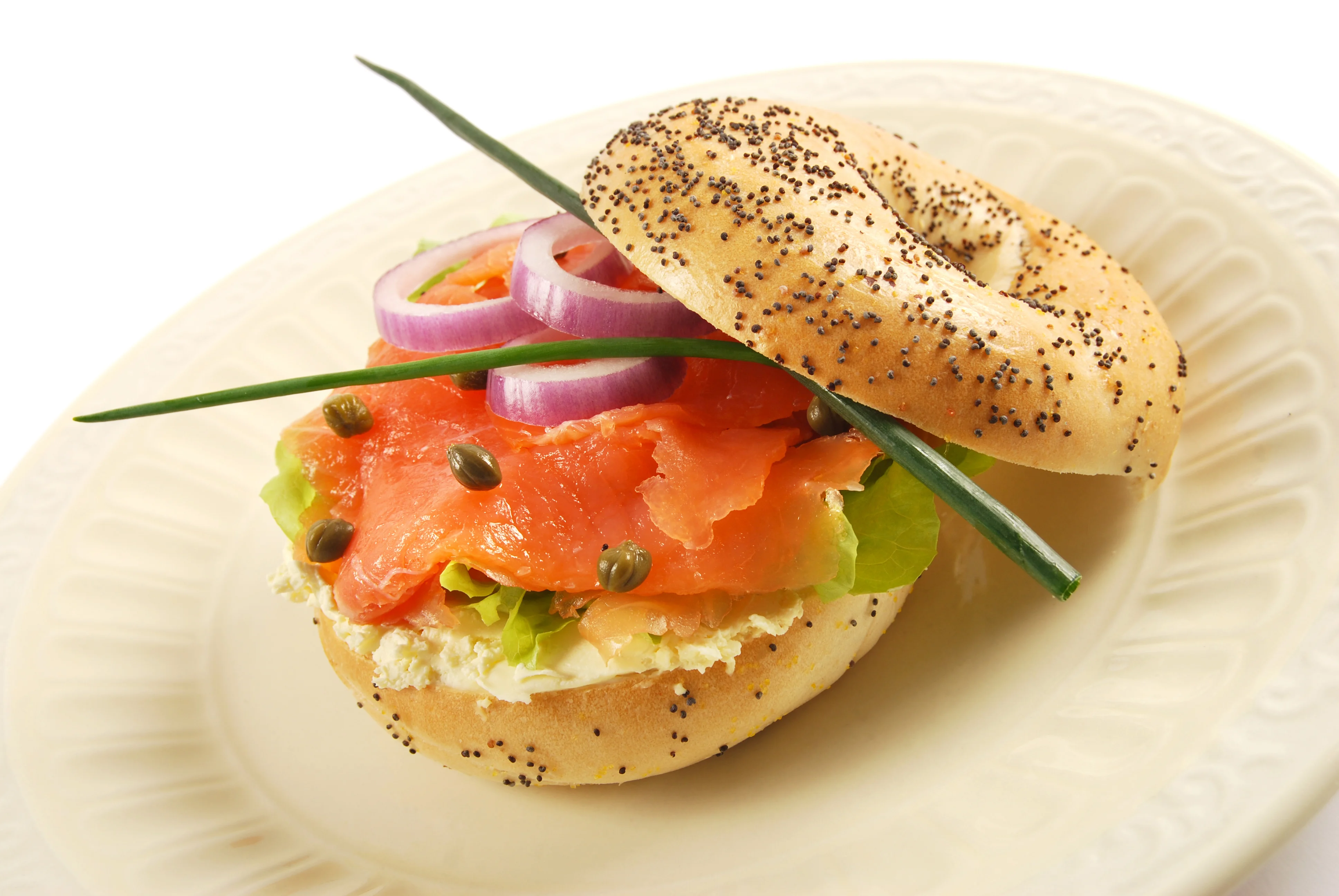 smoked-salmon-bagel-sandwich
