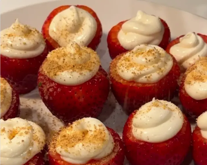 deviled-strawberry-cheesecake-bites