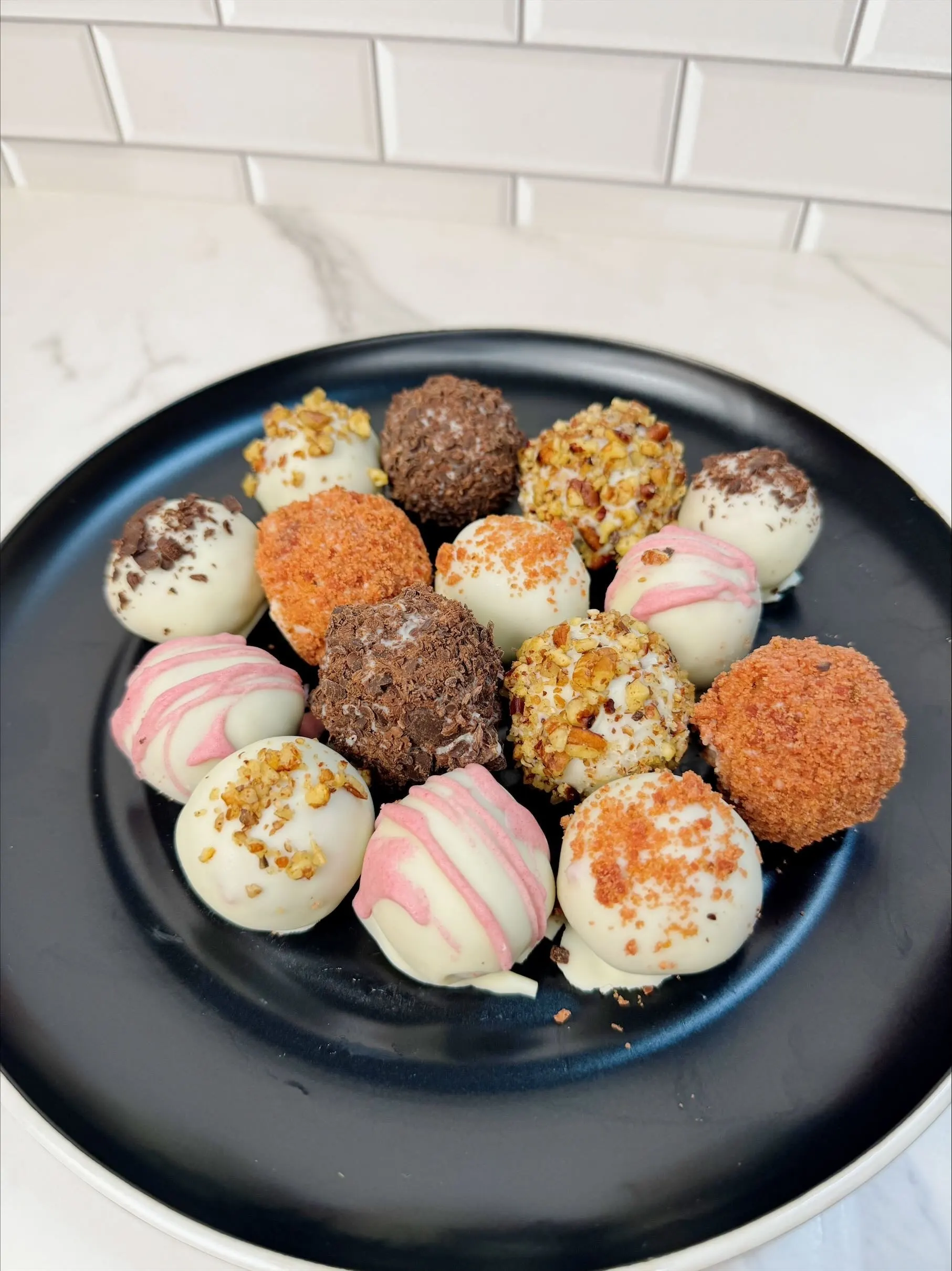 red-velvet-cake-truffles