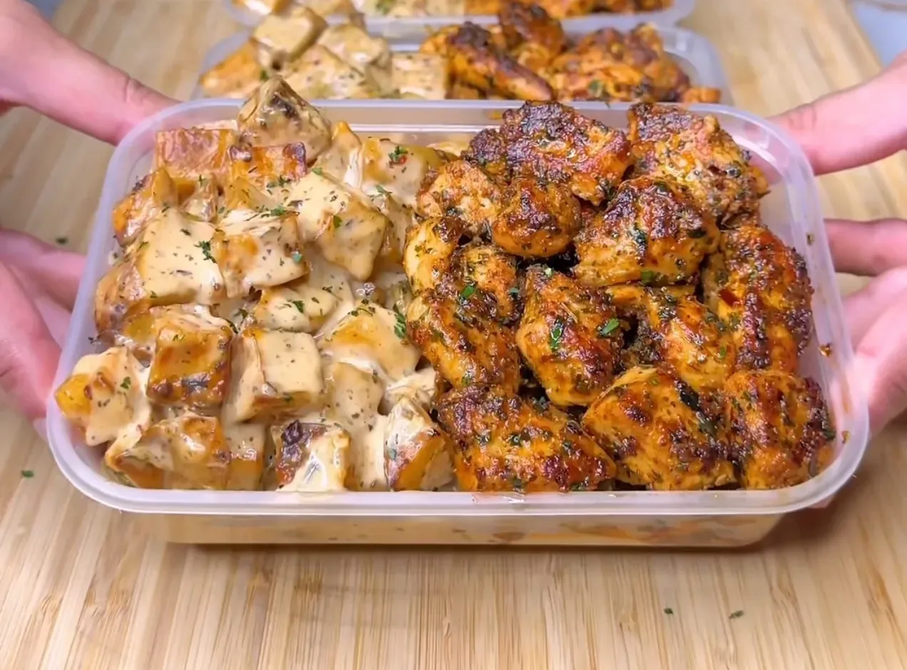 garlic-butter-chicken-and-creamy-potatoes