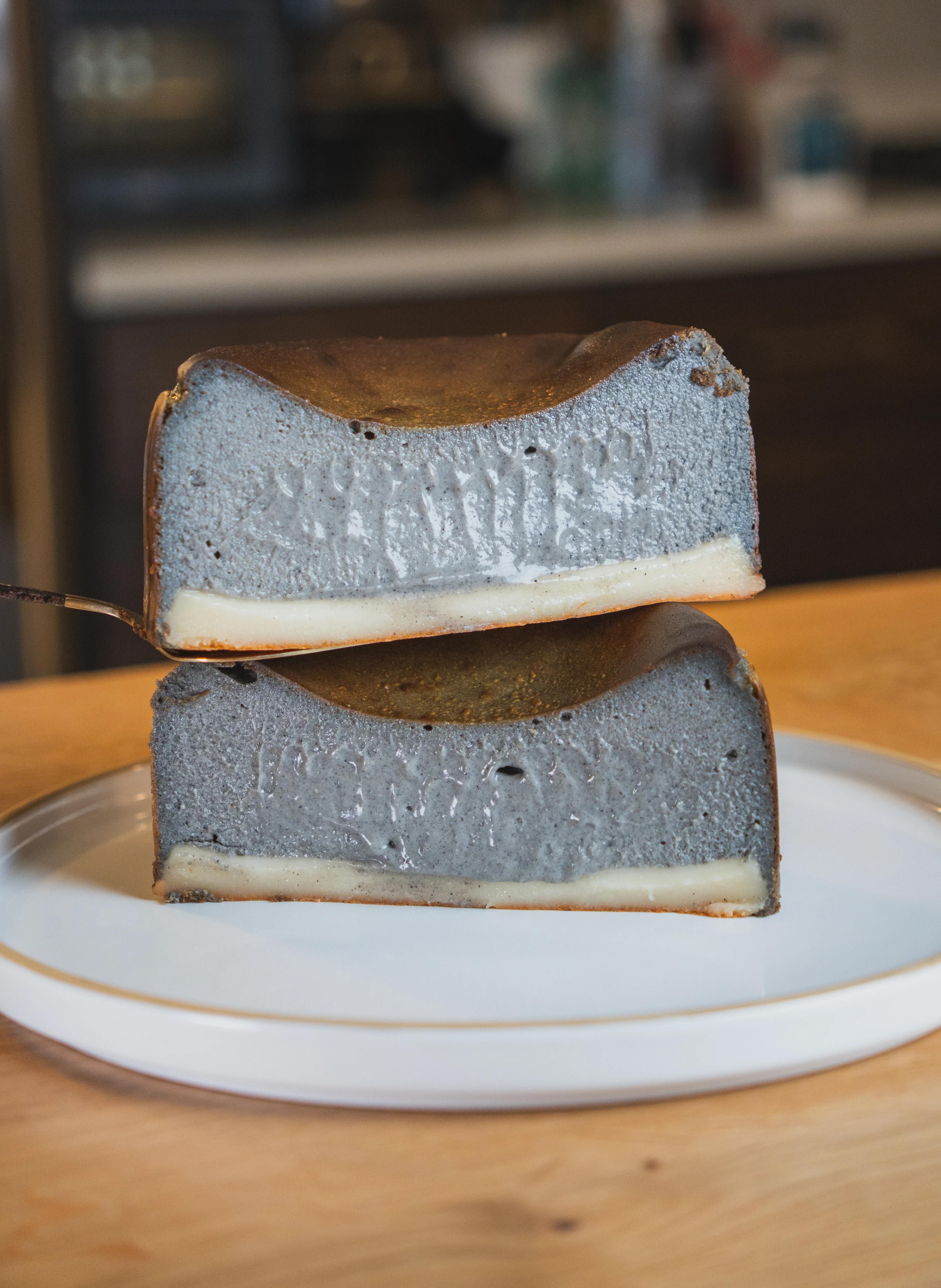 black-sesame-mochi-cheesecake