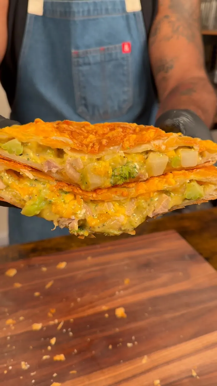 broccoli-cheddar-chicken-hot-pockets