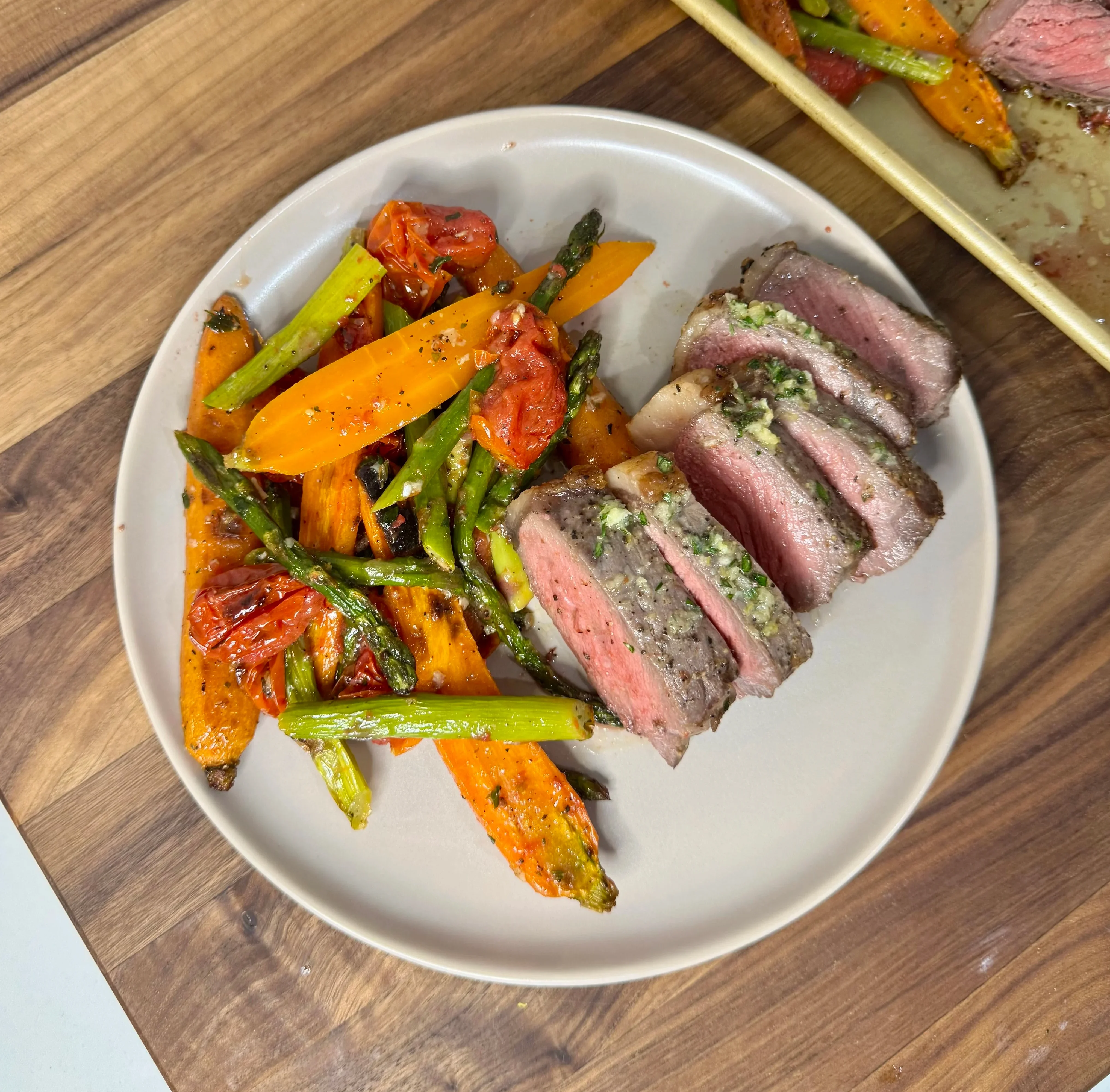 garlic-butter-steak-and-spring-veggies