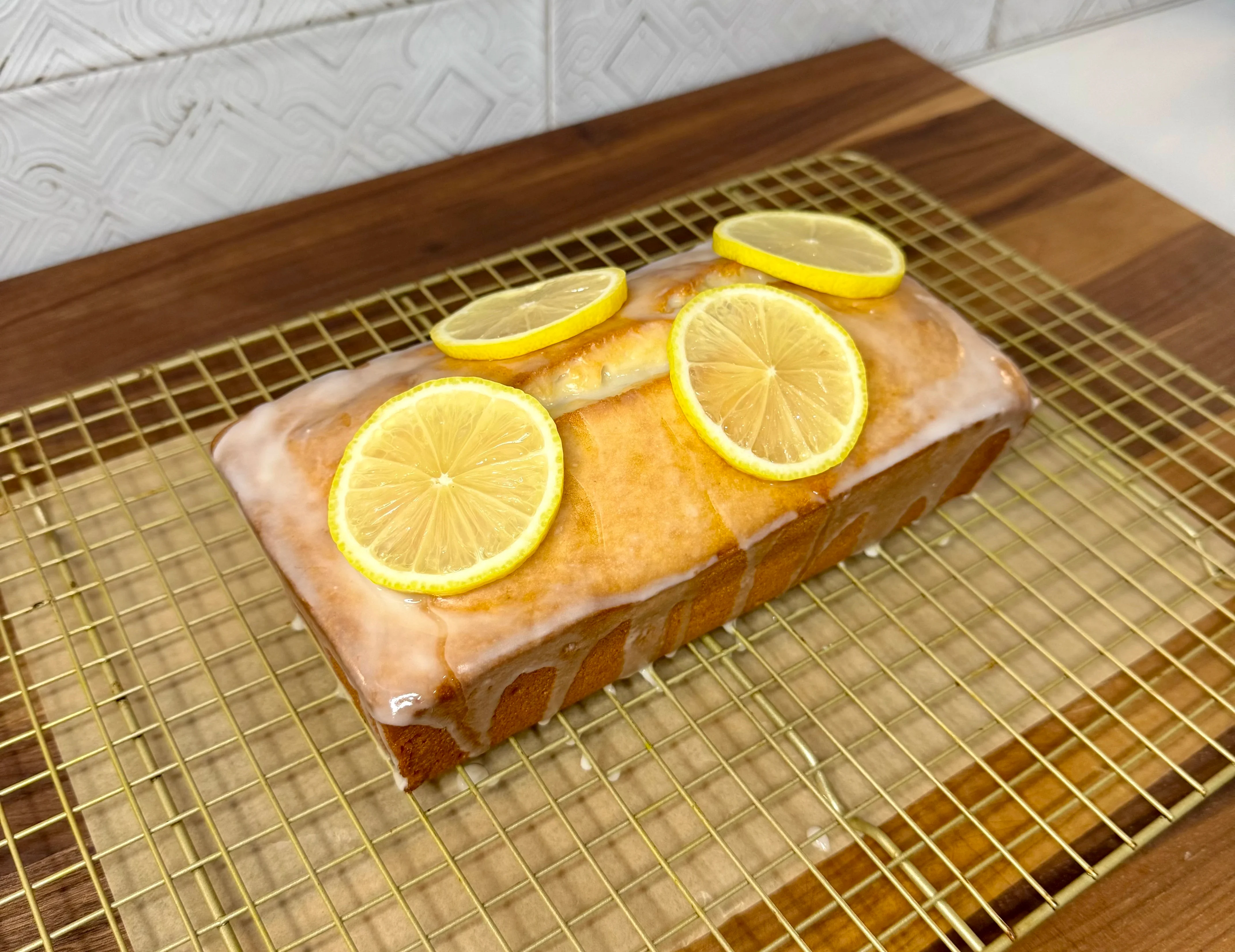 greek-yogurt-lemon-loaf