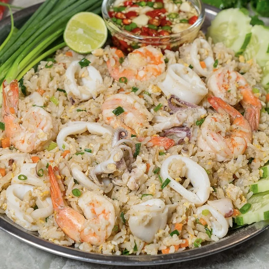 seafood-fried-rice-(khao-pad-talay)