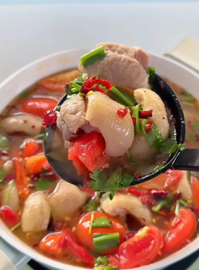spicy-pork-leg-tom-yum-()