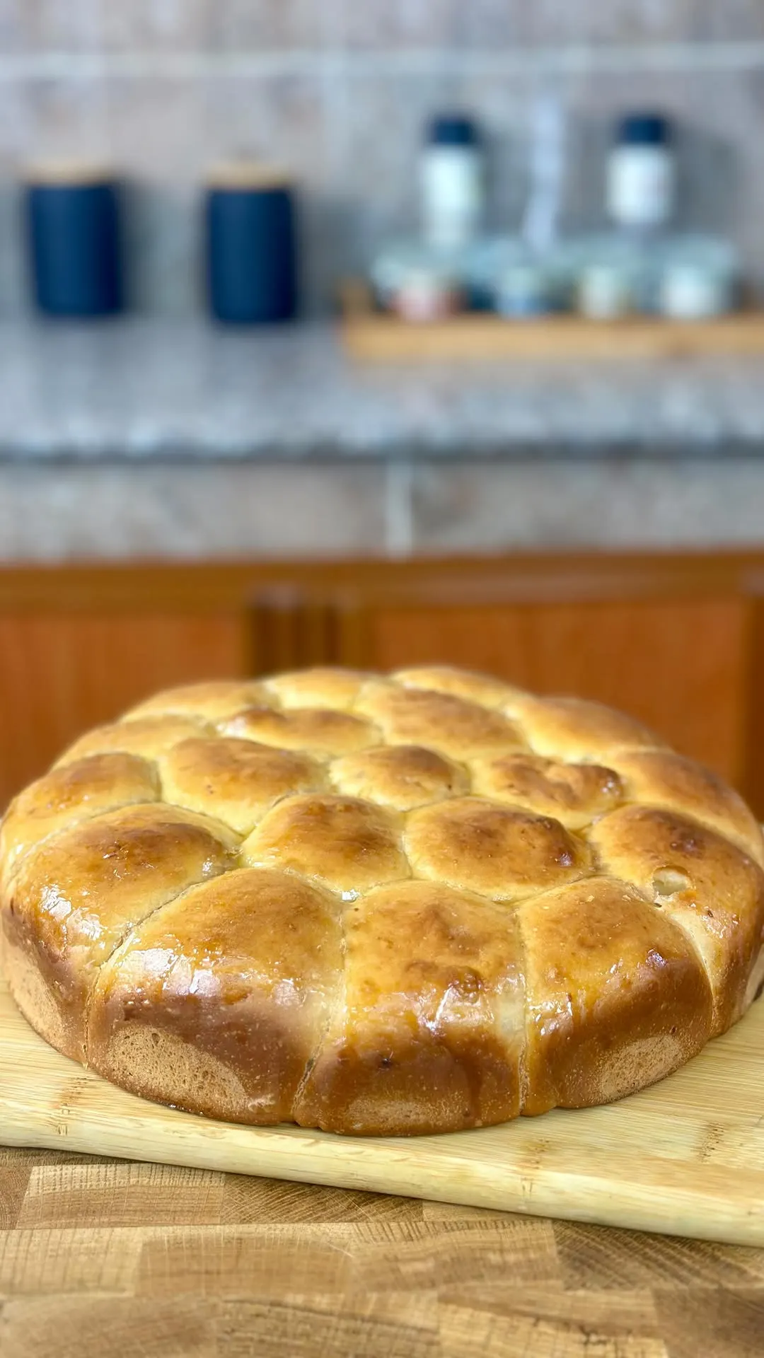 bee-hive-stuffed-cheese-buns
