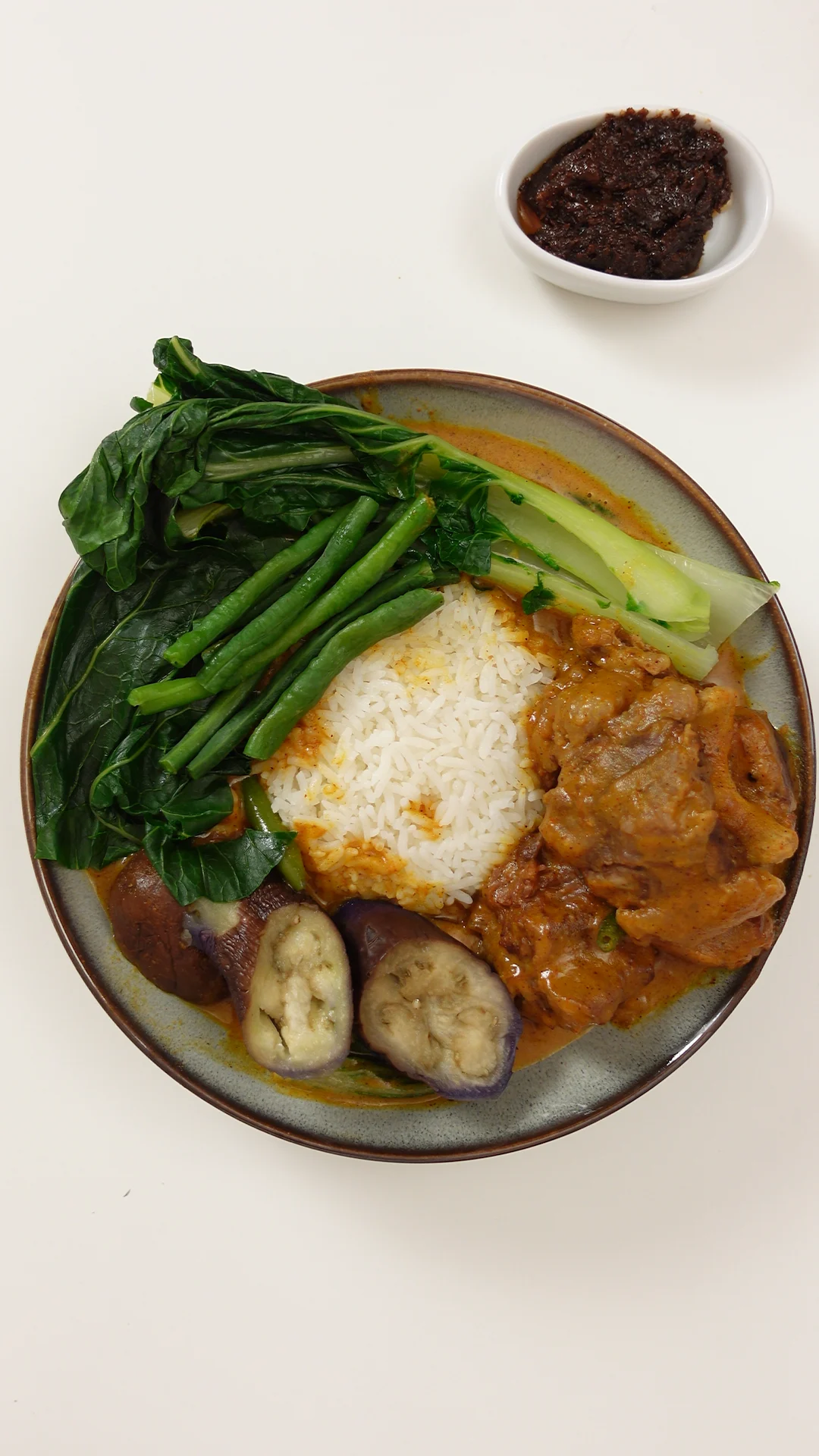 instant-pot-oxtail-kare-kare
